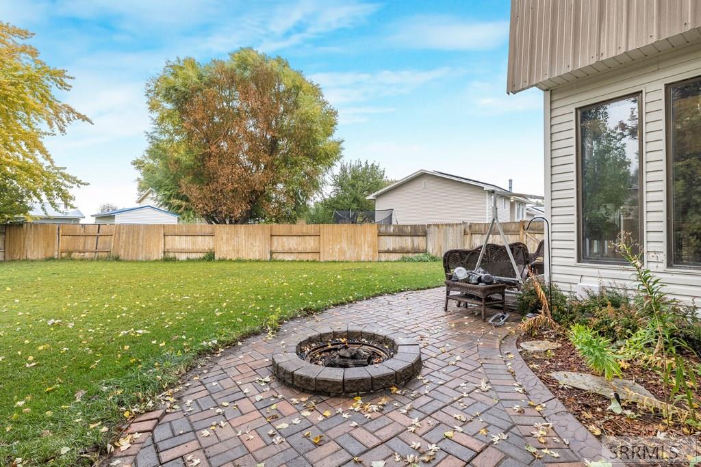 203 Hummingbird Place