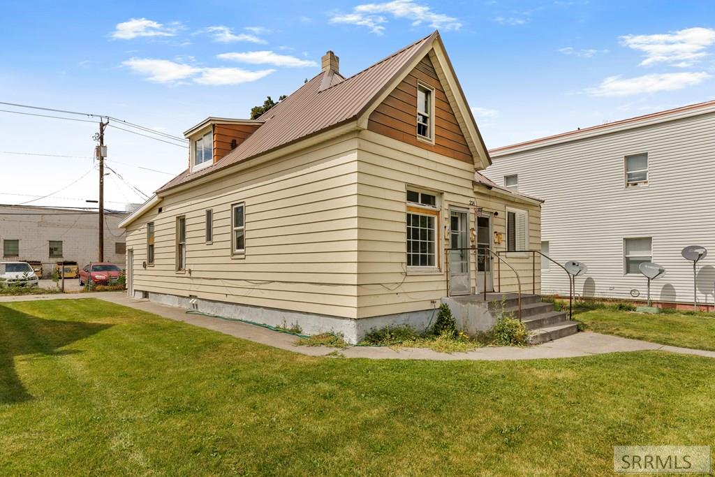 224 S Water Avenue