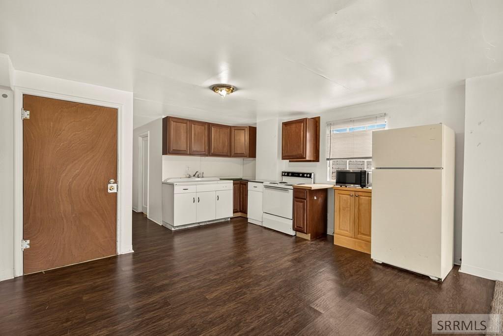 224 S Water Avenue