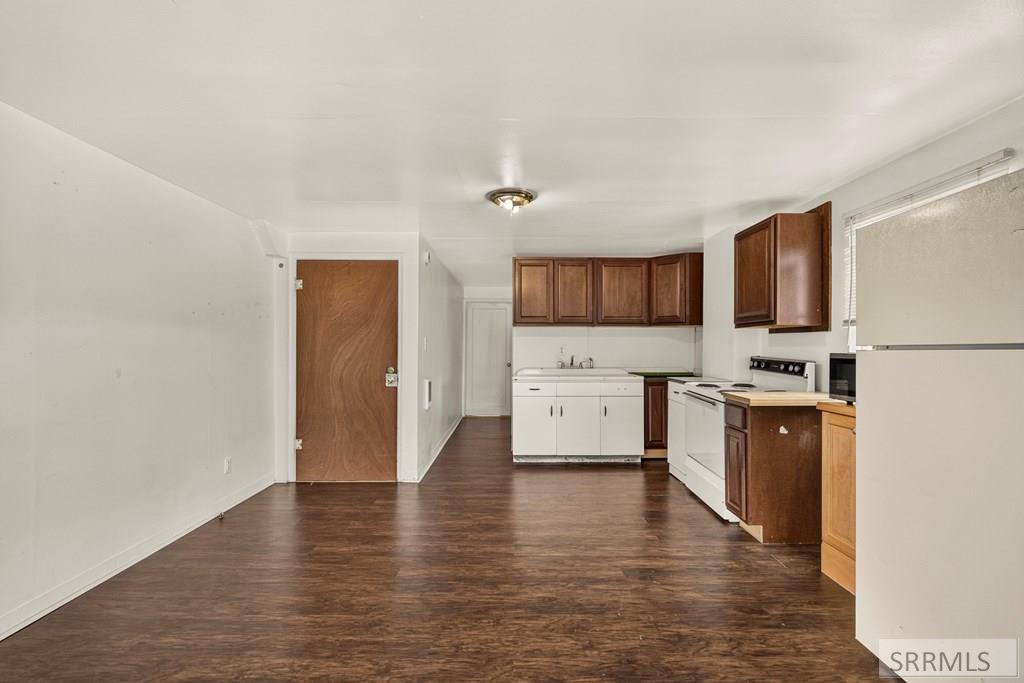 224 S Water Avenue