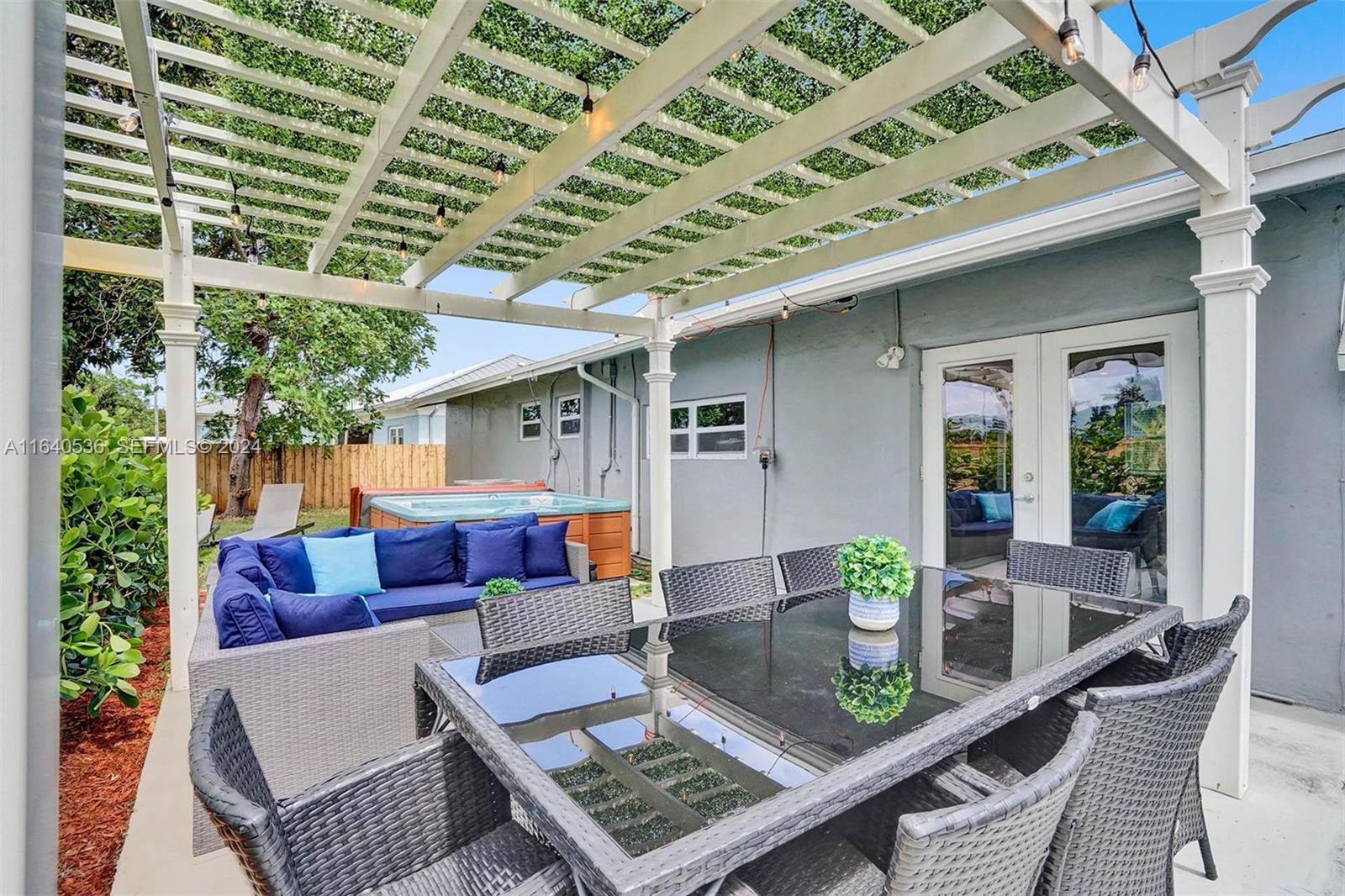 1105 SE 4th Court