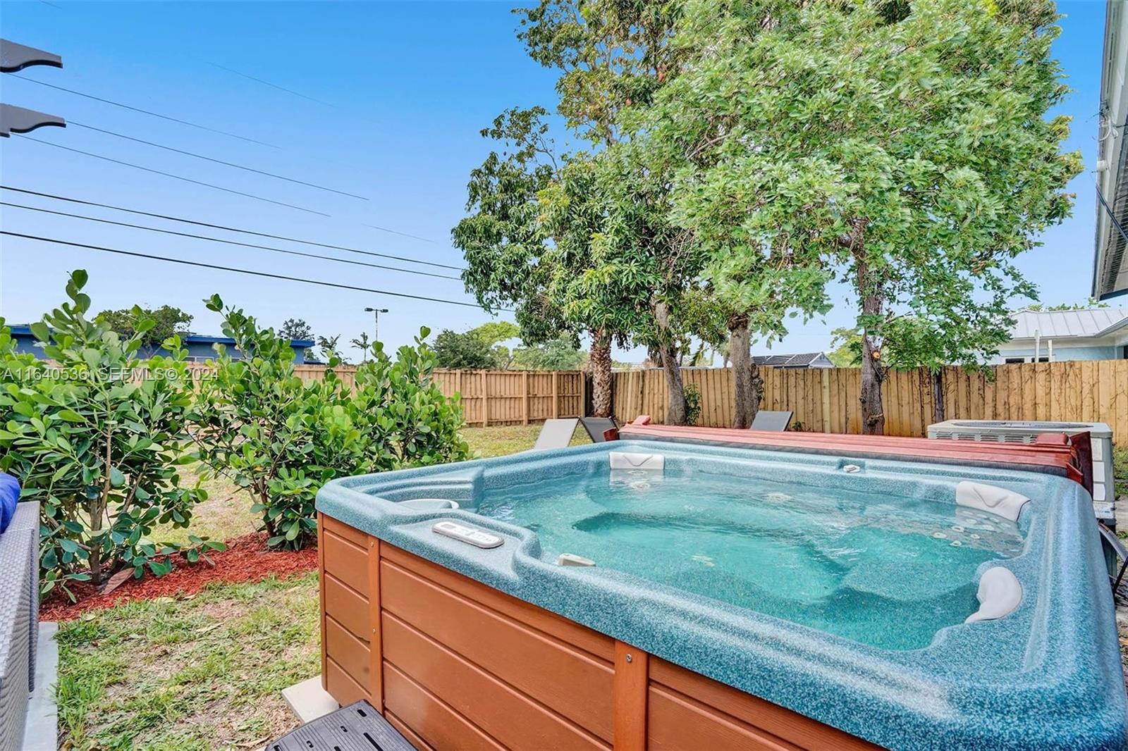 1105 SE 4th Court