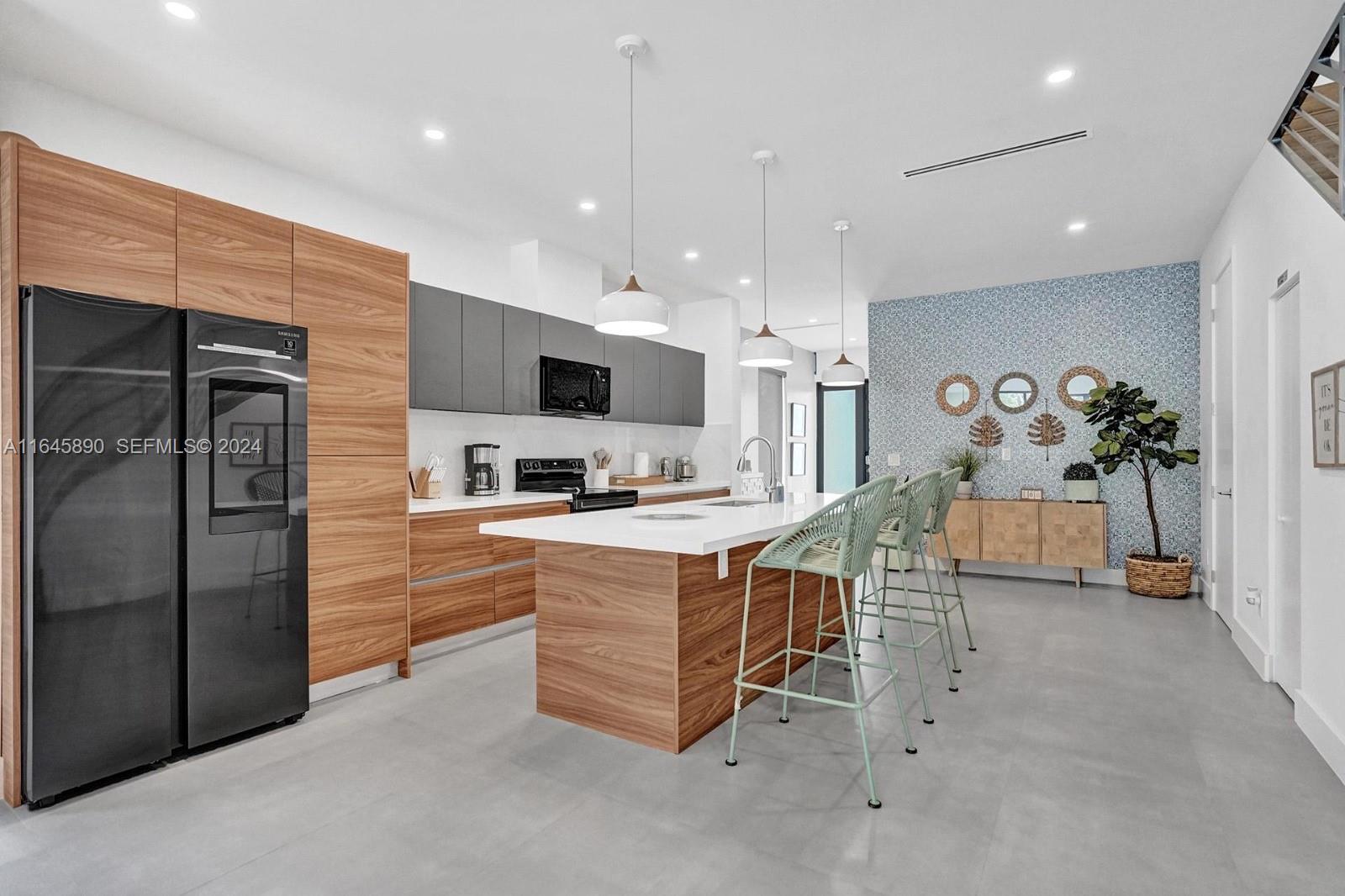 511 SW 11th Street