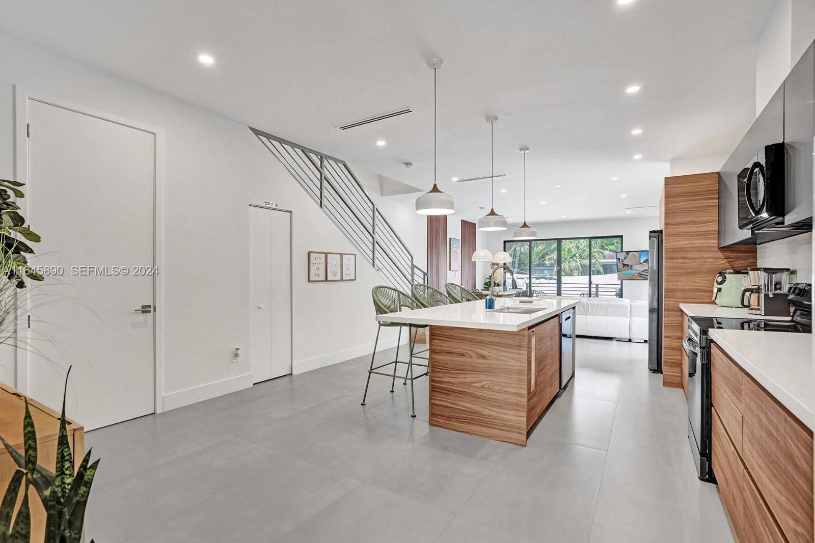 511 SW 11th Street