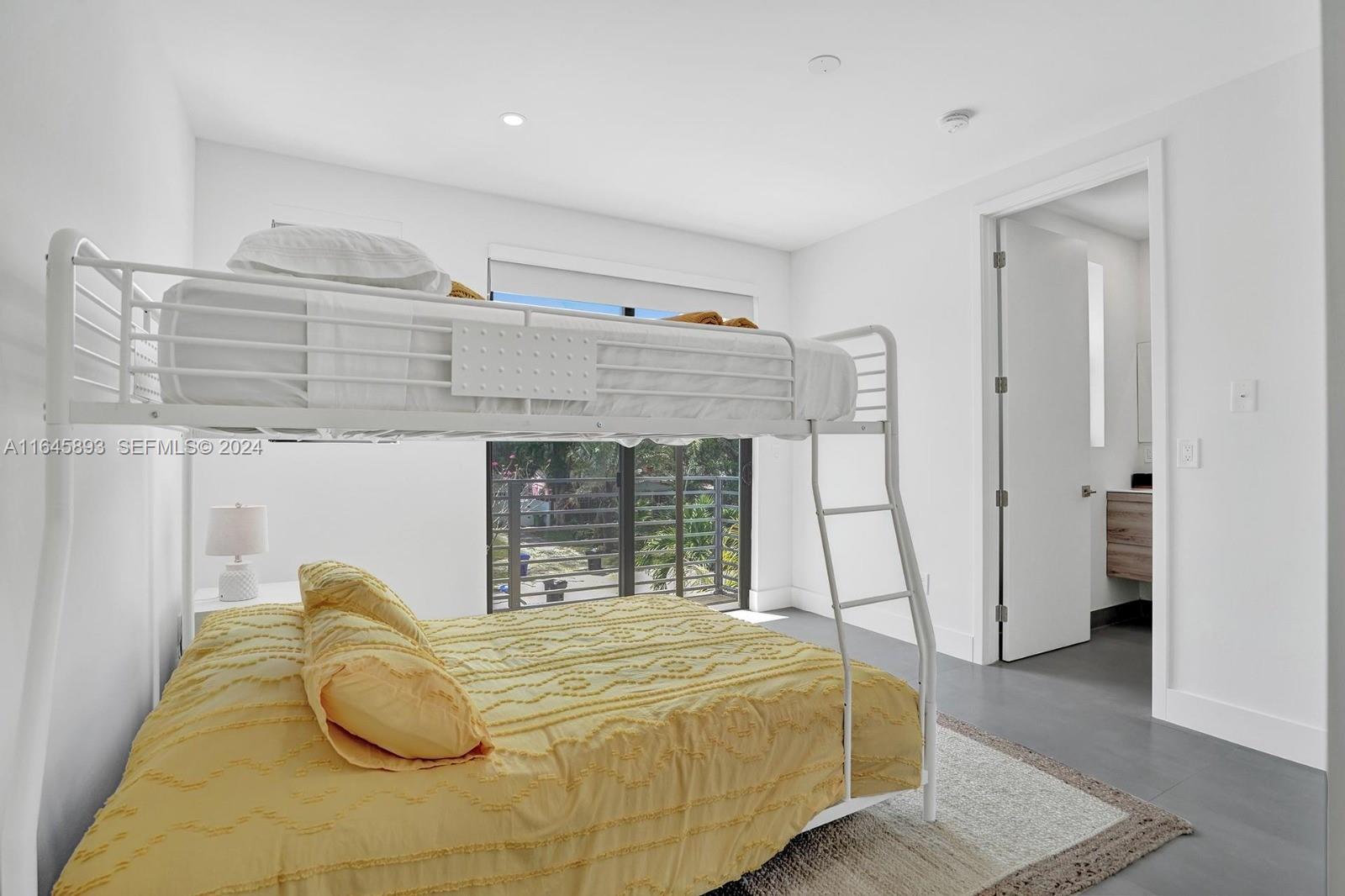 513 SW 11th Street