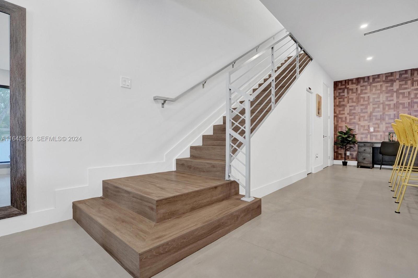 513 SW 11th Street