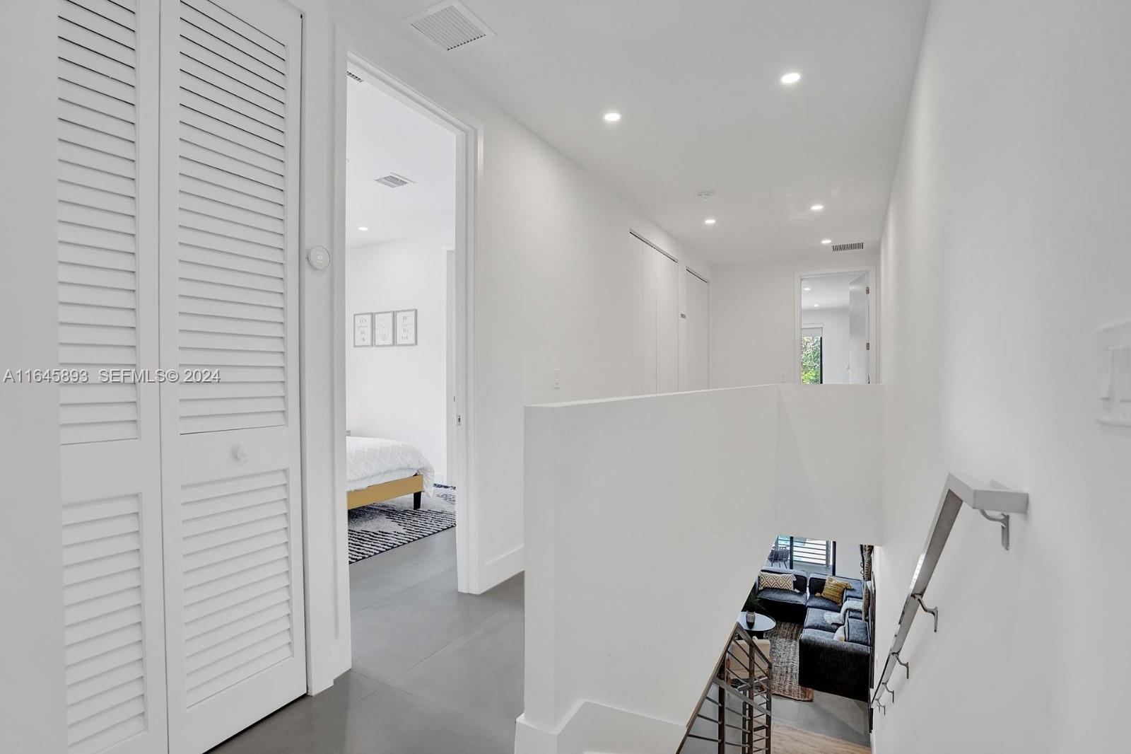 513 SW 11th Street