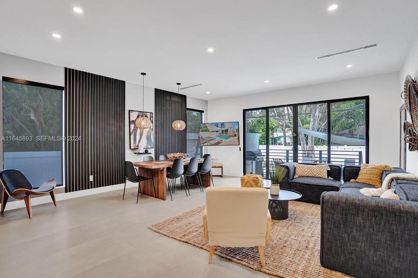 513 SW 11th Street