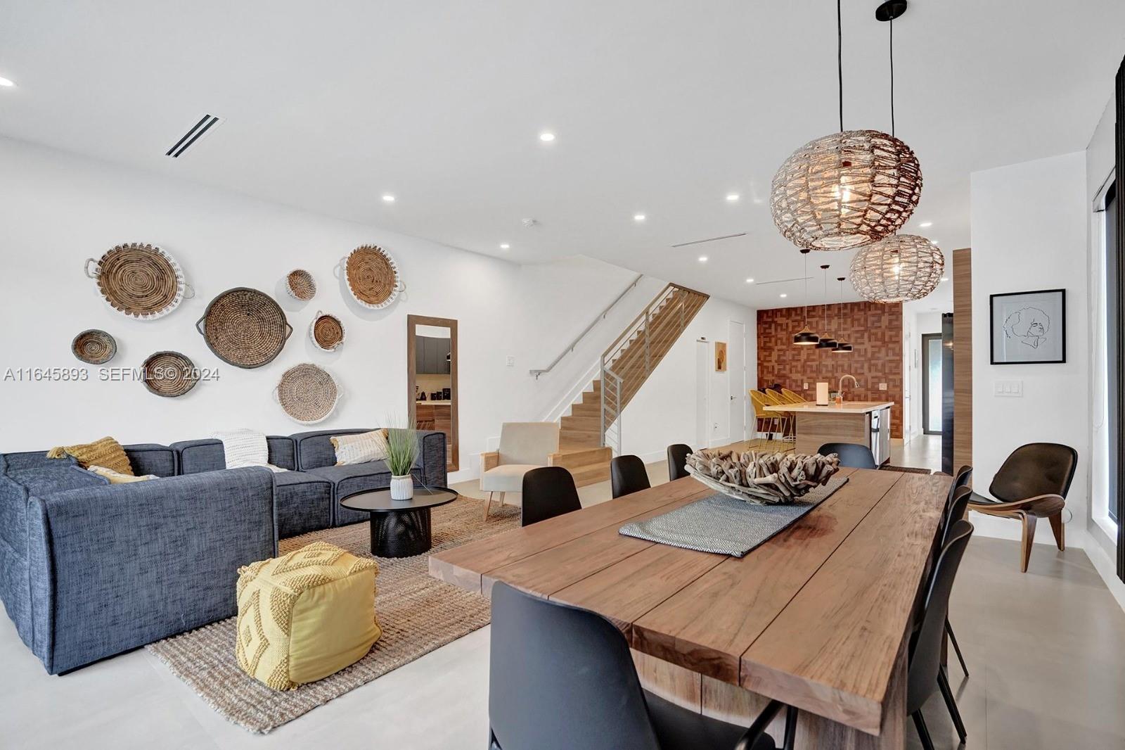 513 SW 11th Street