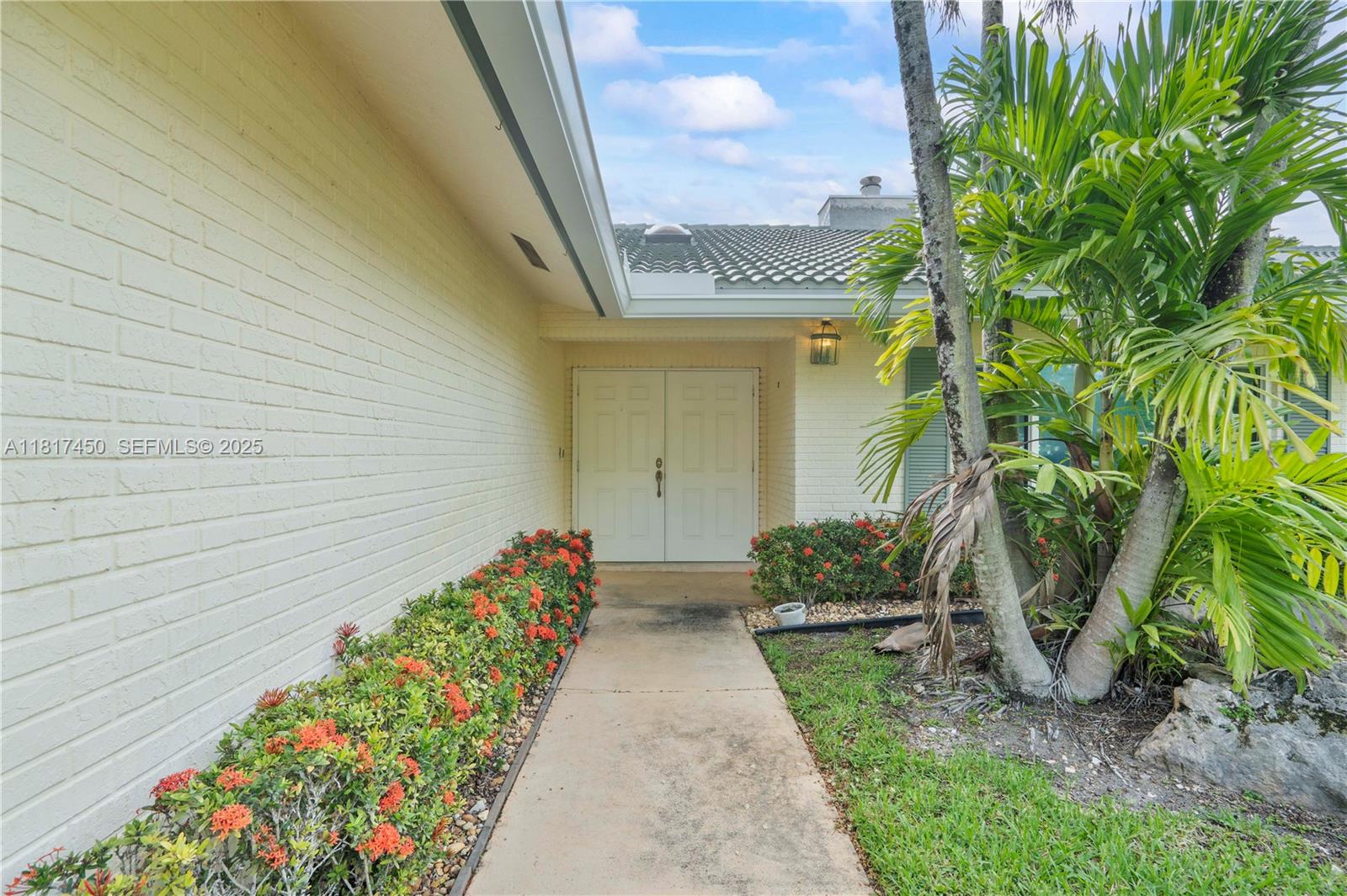 5942 NW 71st Terrace