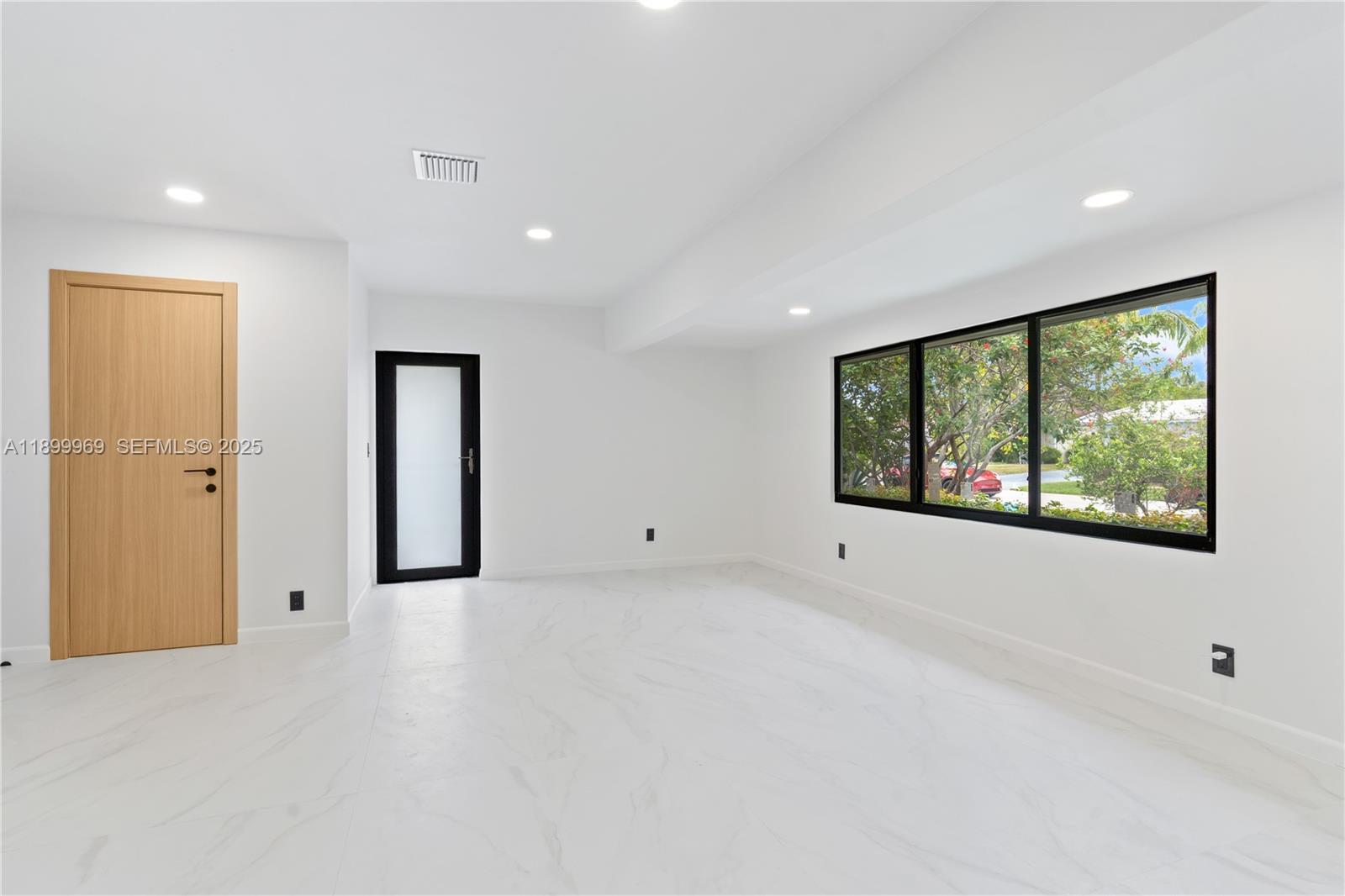 2020 NE 54th