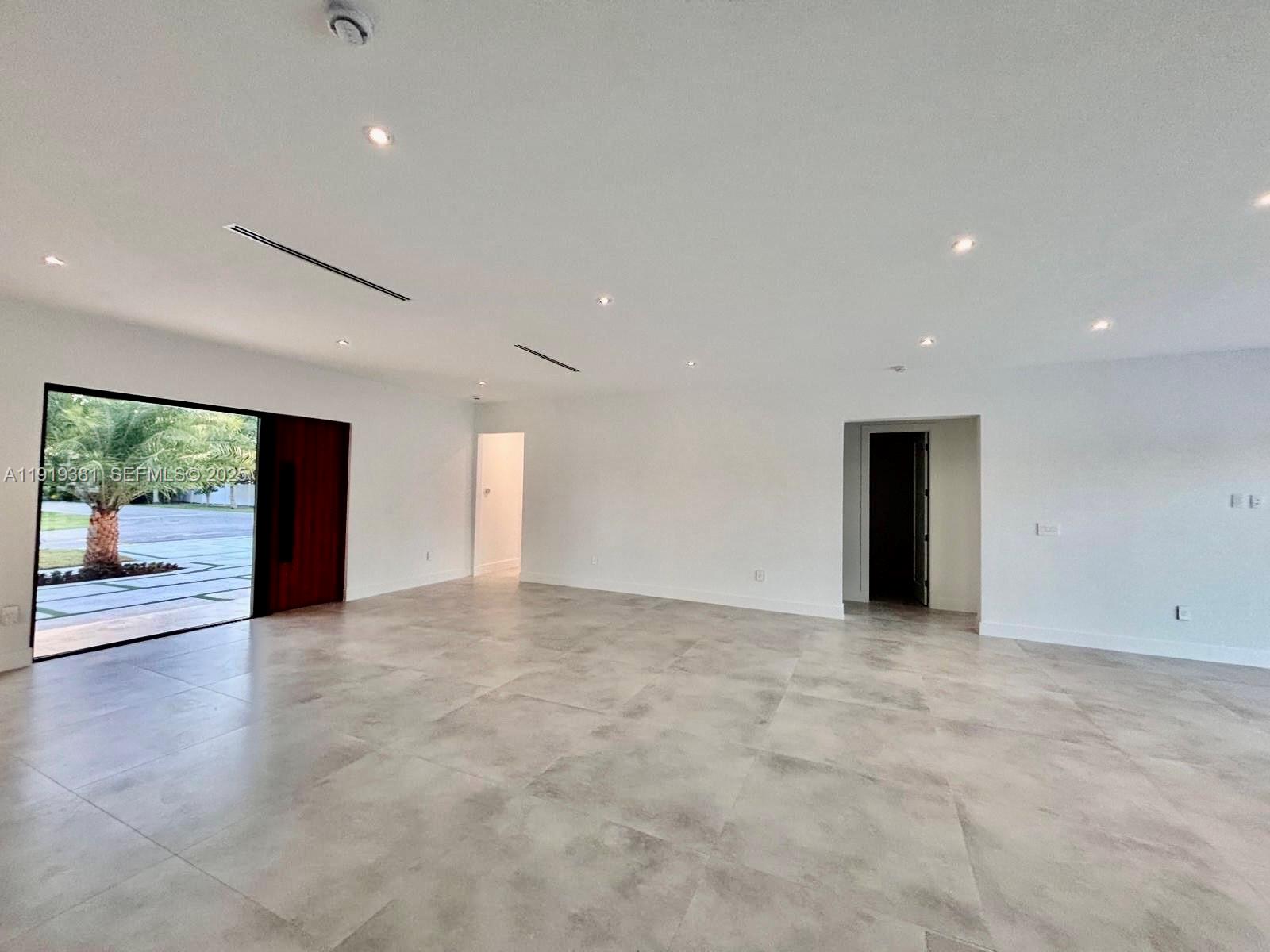 1409 SE 14th Court