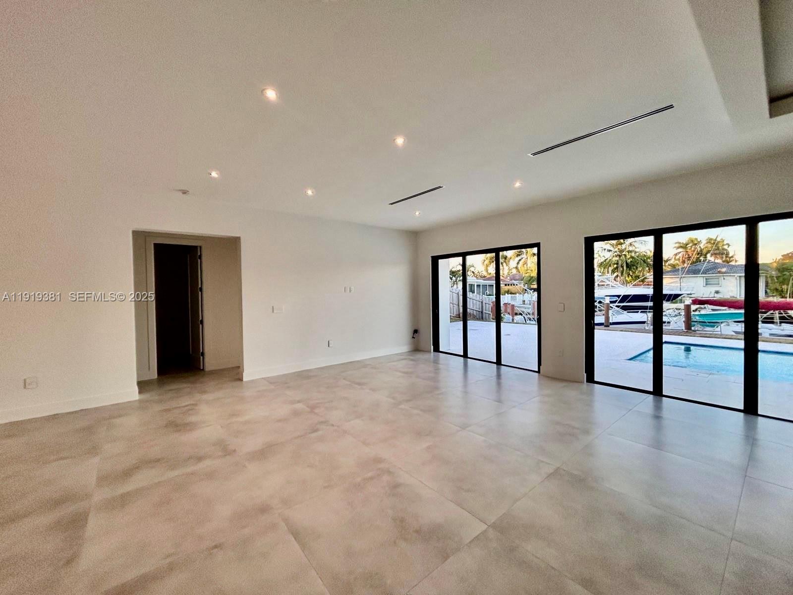 1409 SE 14th Court