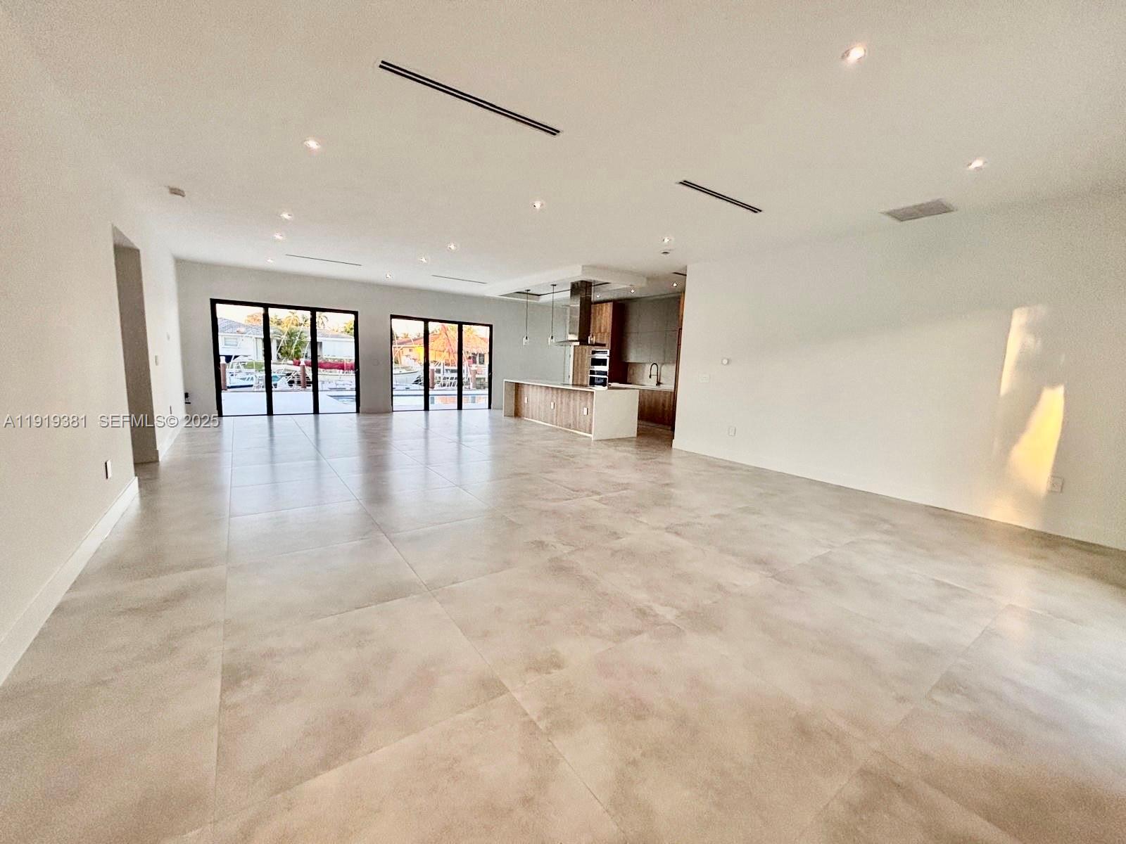 1409 SE 14th Court