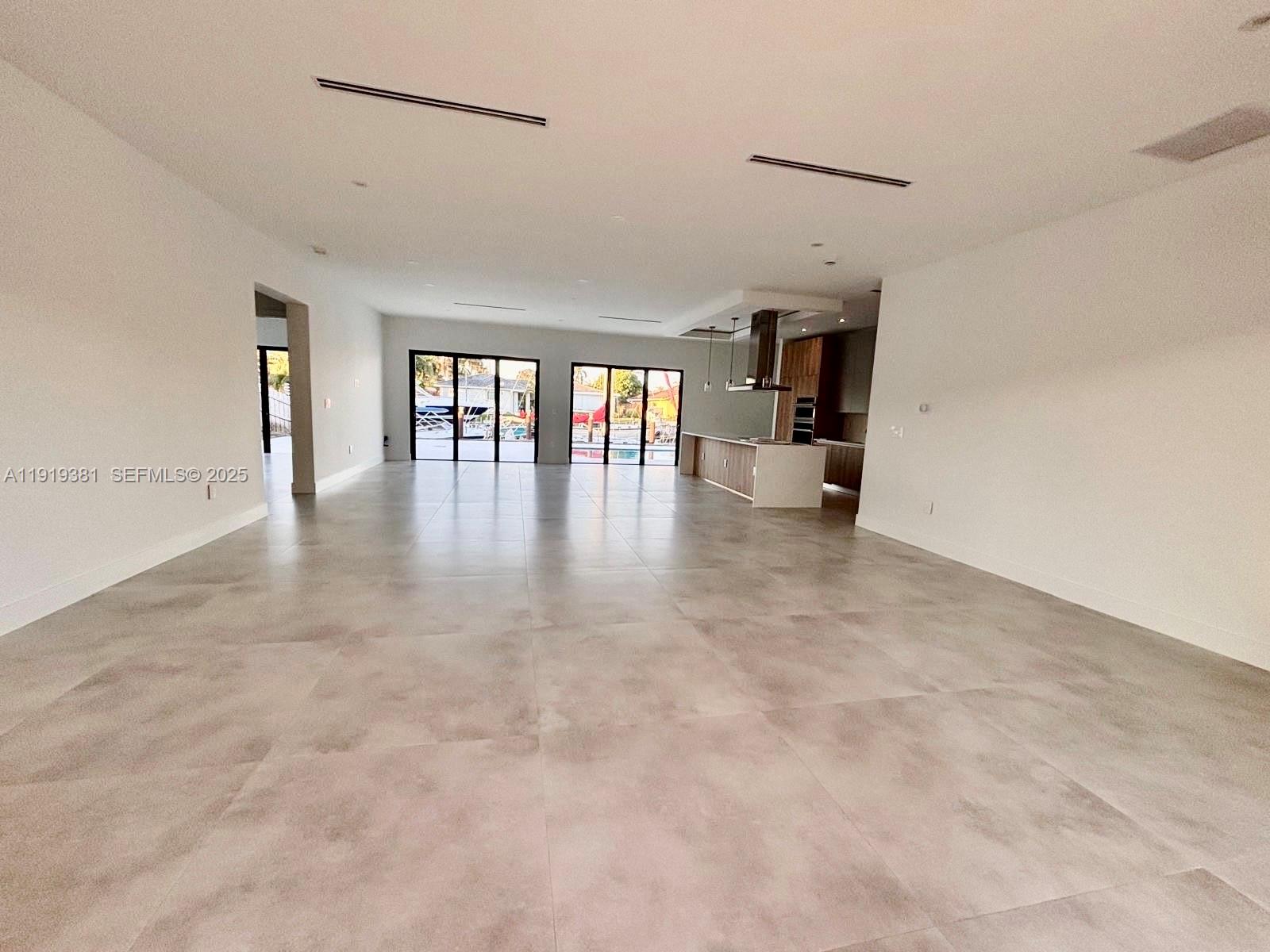 1409 SE 14th Court