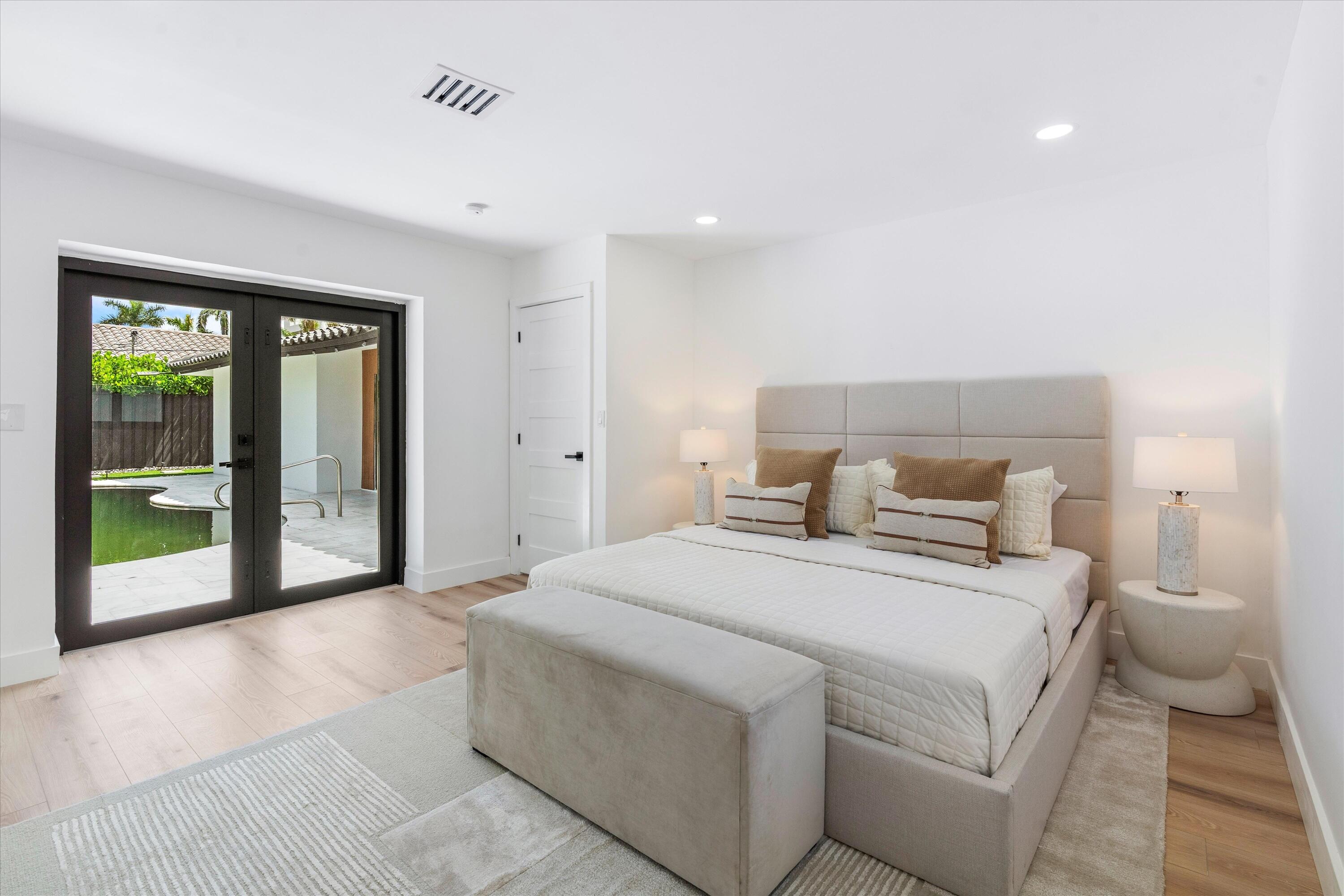 4721 Bayview Drive