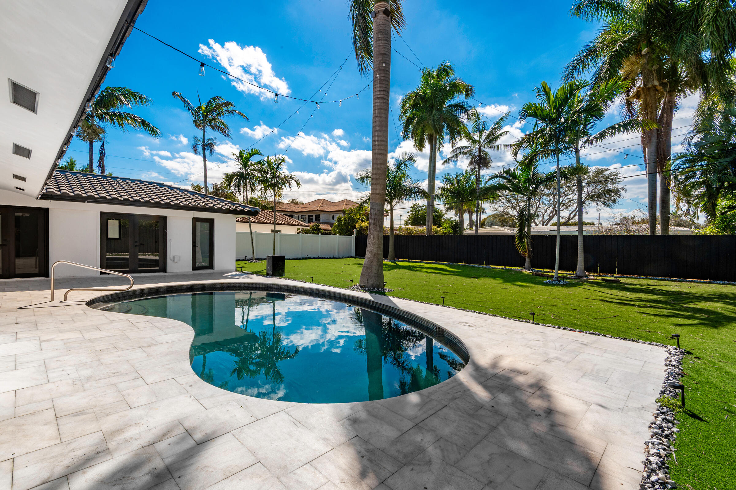 4721 Bayview Drive