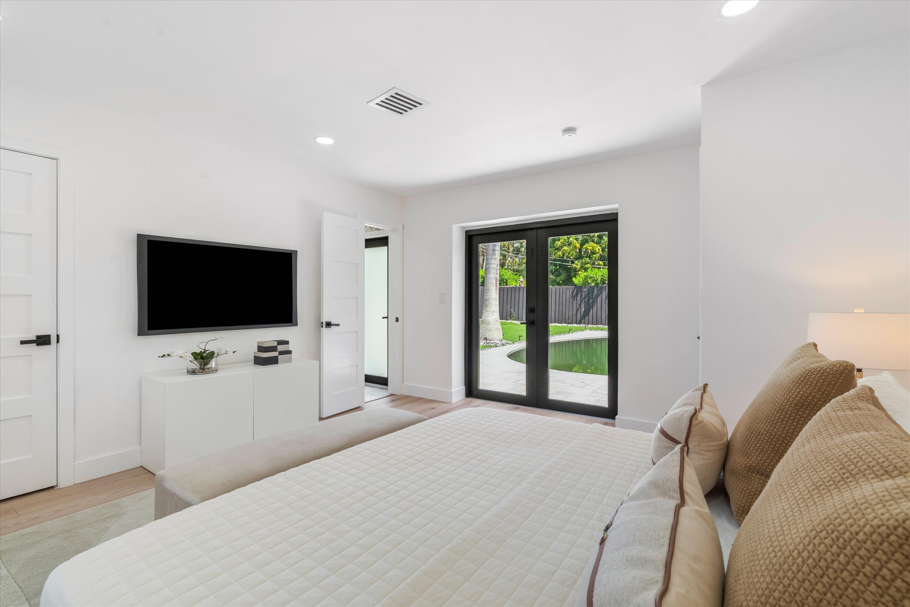 4721 Bayview Drive