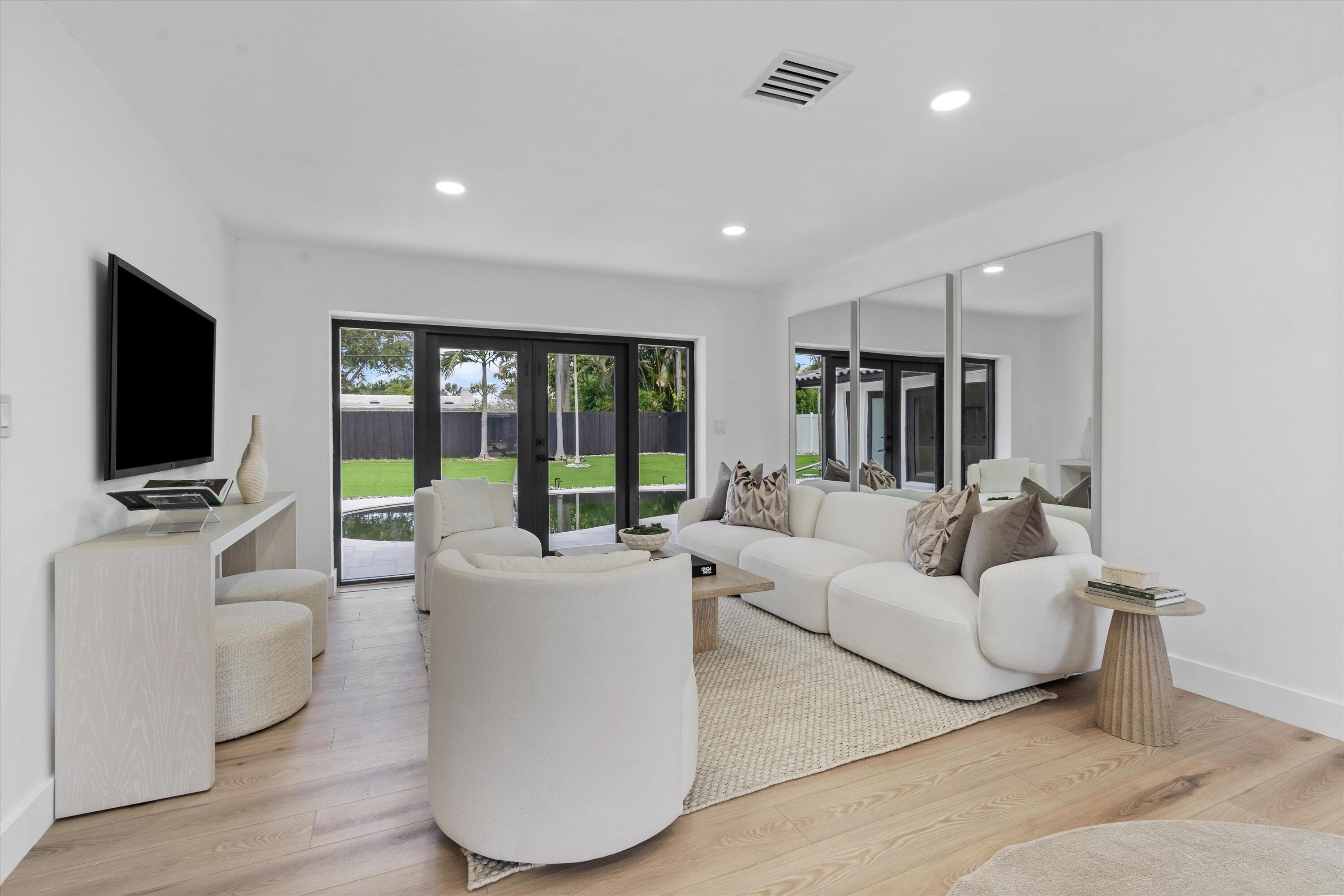 4721 Bayview Drive