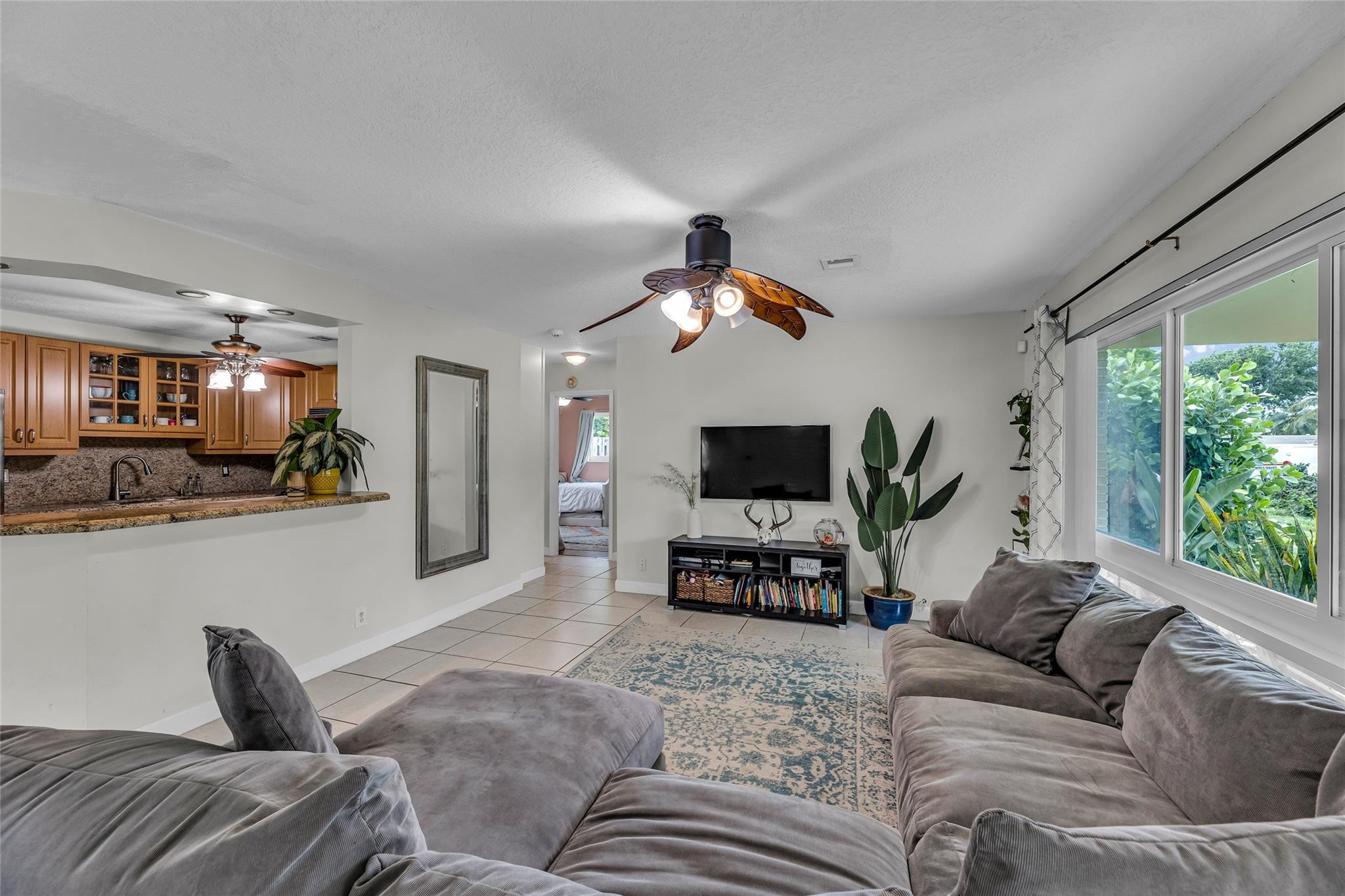 5 SE 11th Ct