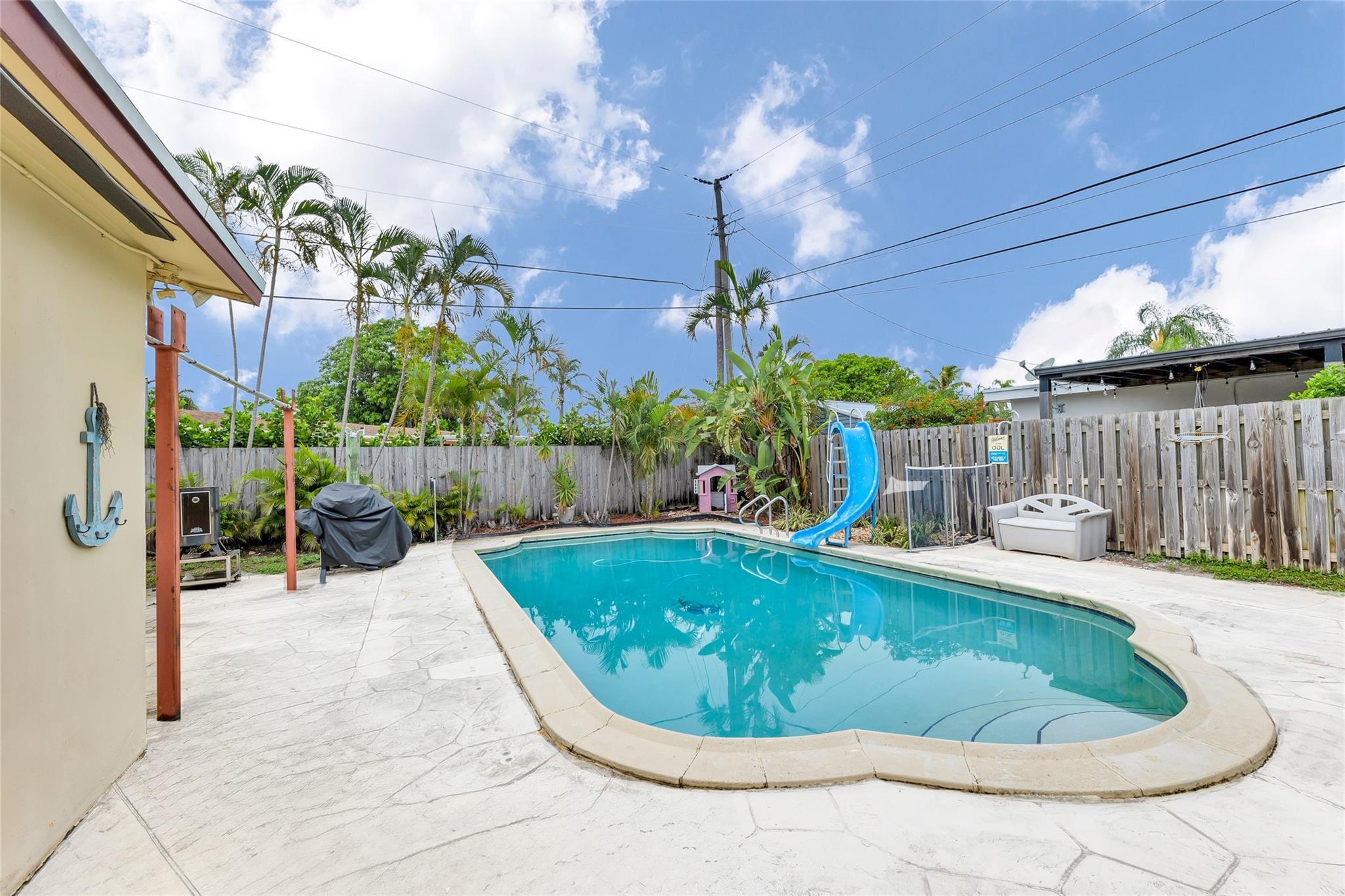 5 SE 11th Ct
