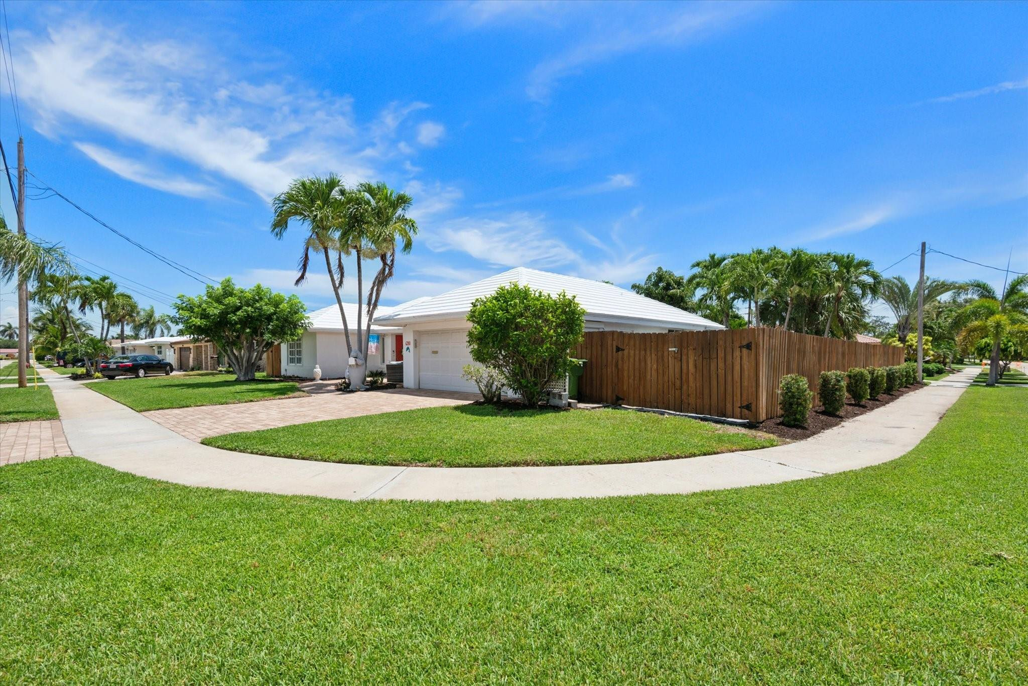 6230 NE 20th Ter
