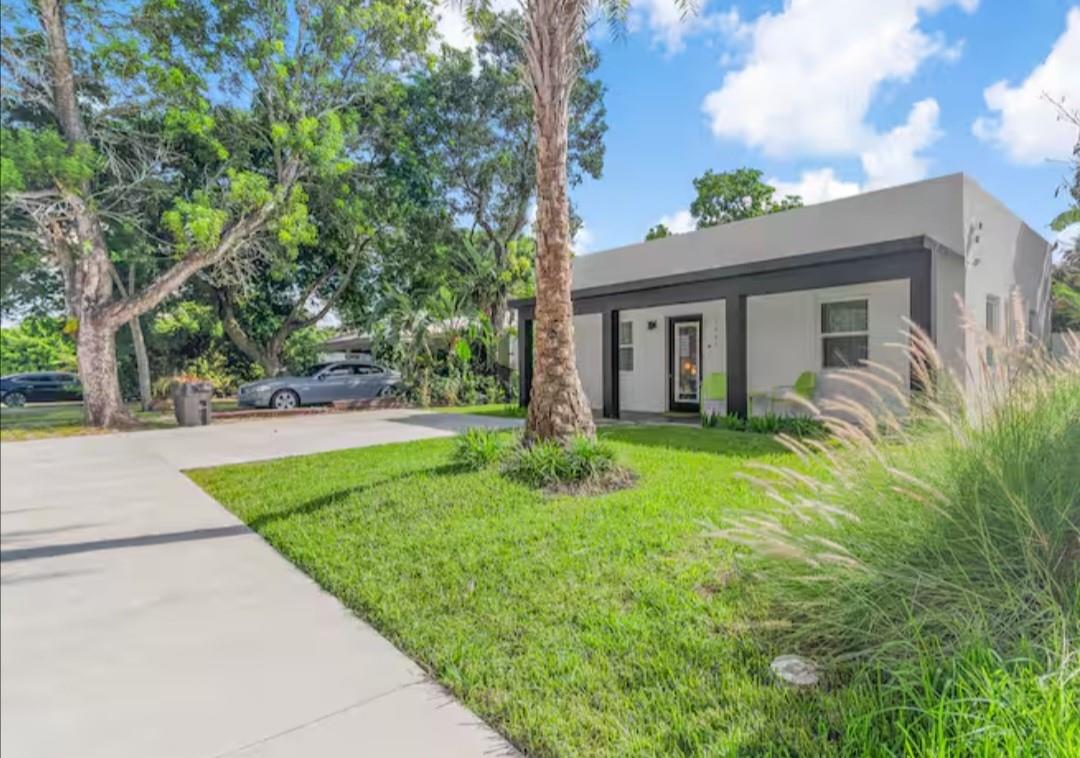 1304 NW 1st Ave
