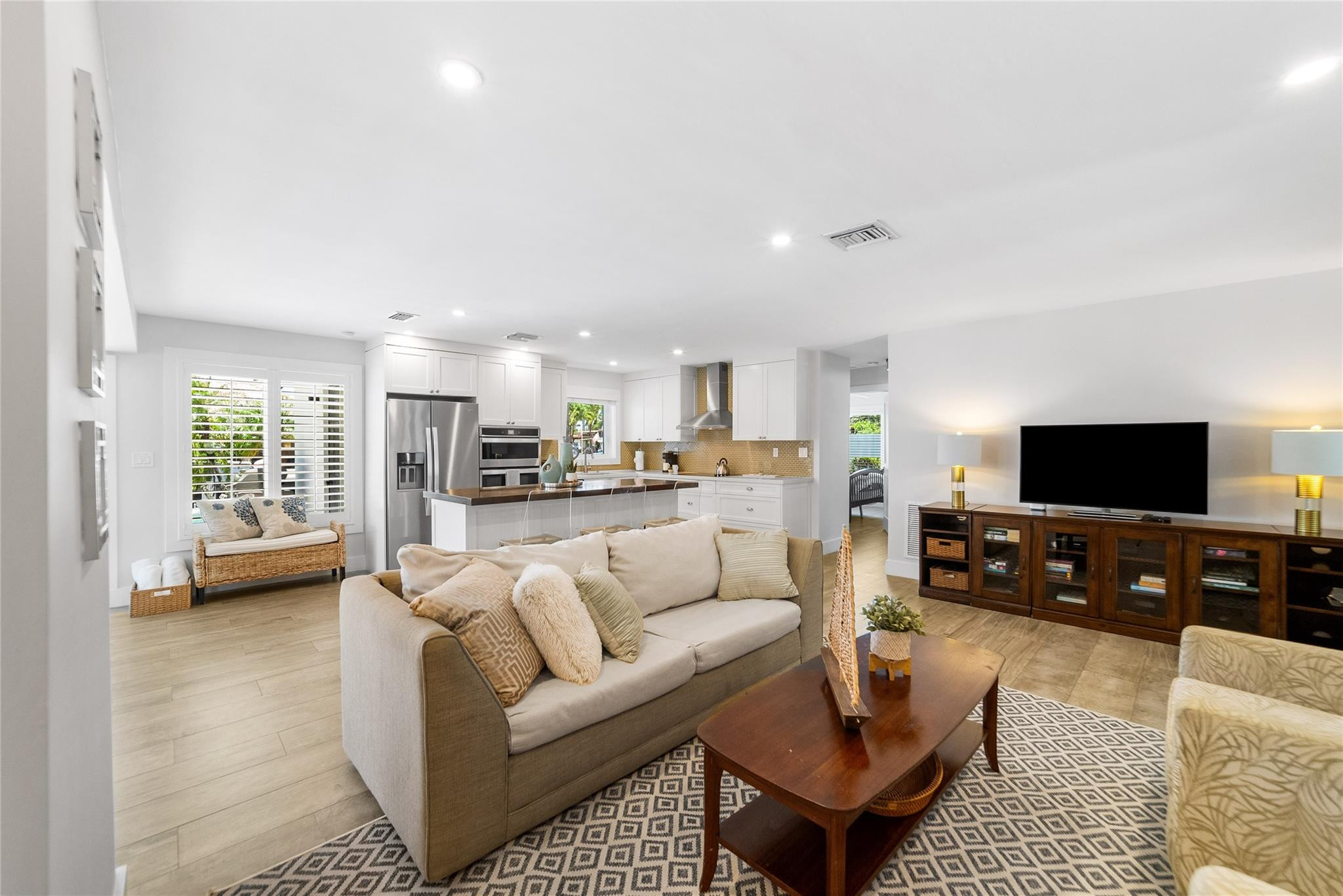 331 SE 12th St