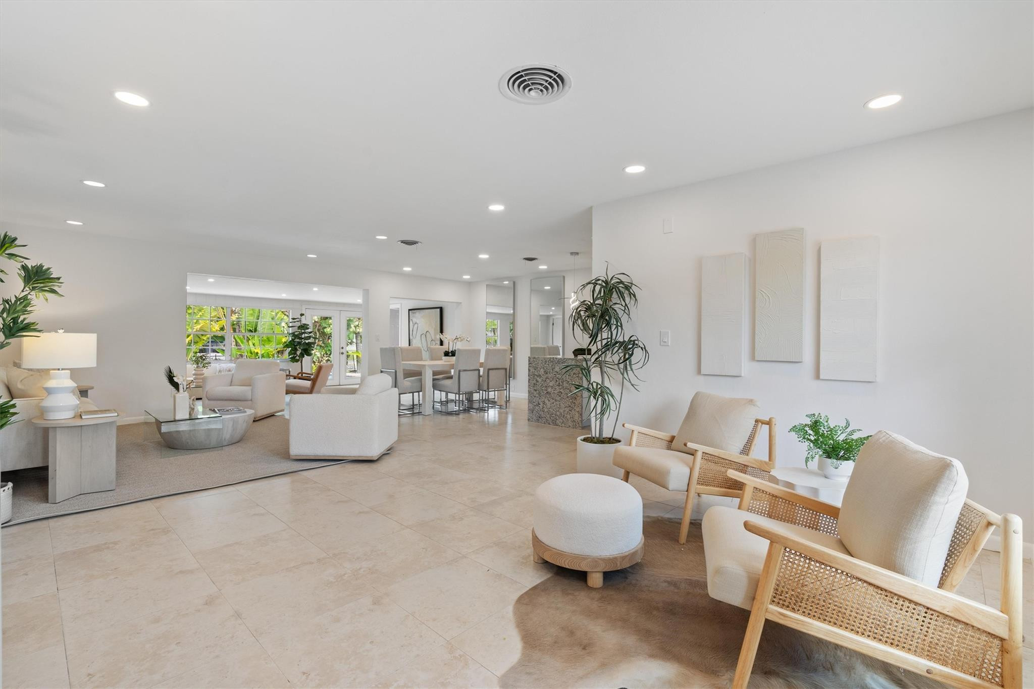 4351 NE 15th Ter