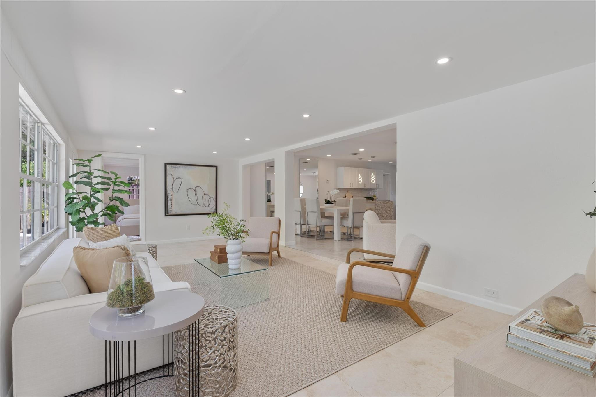 4351 NE 15th Ter