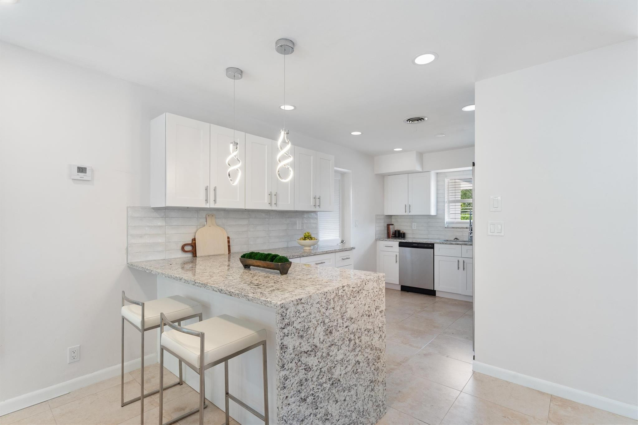 4351 NE 15th Ter