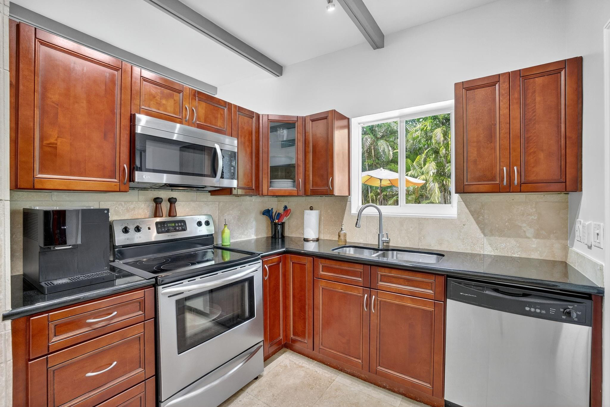 2625 NE 16th Ave