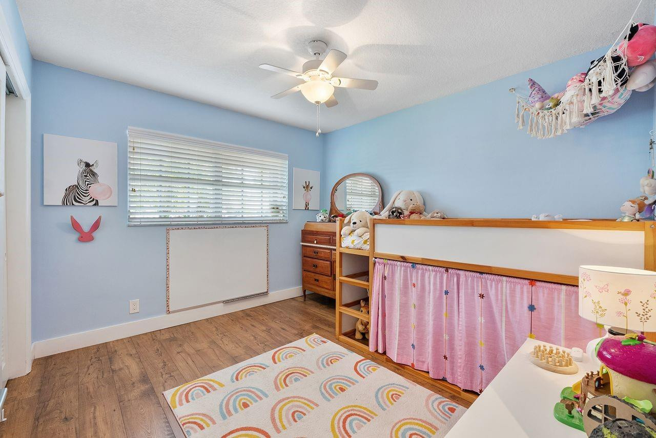 1530 NE 53rd Street
