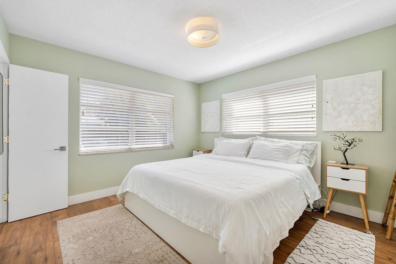 1530 NE 53rd Street