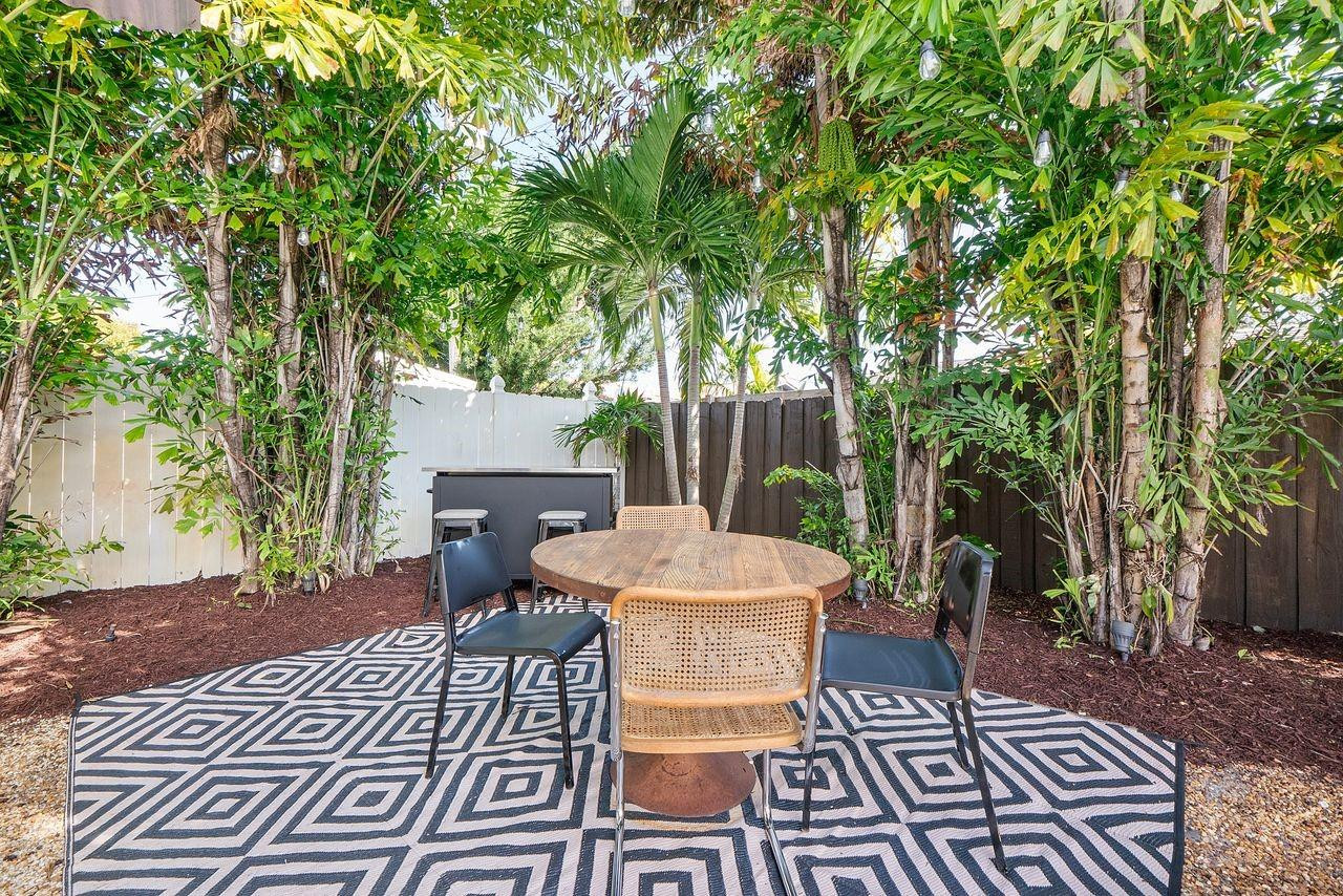 1530 NE 53rd Street