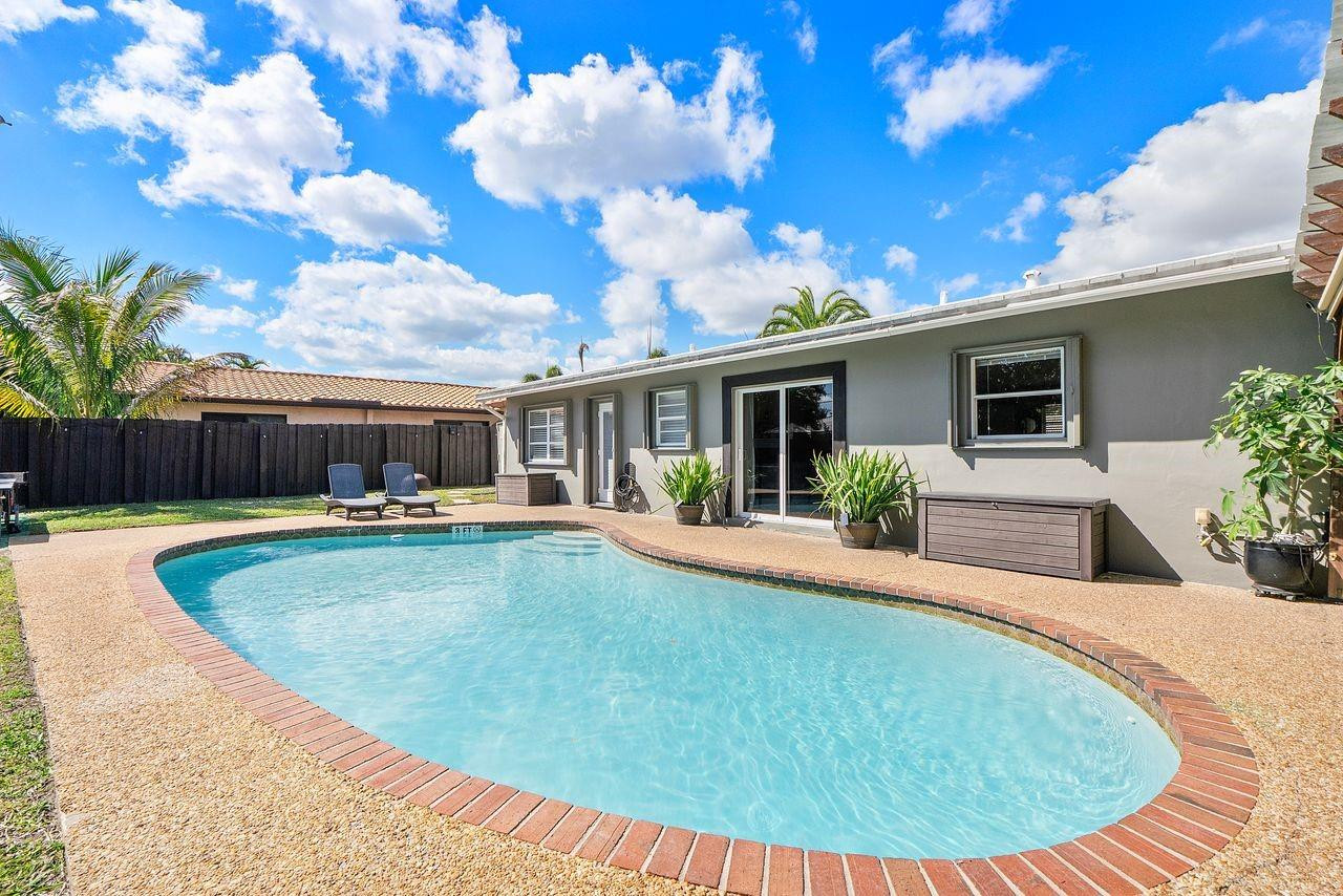 1530 NE 53rd Street