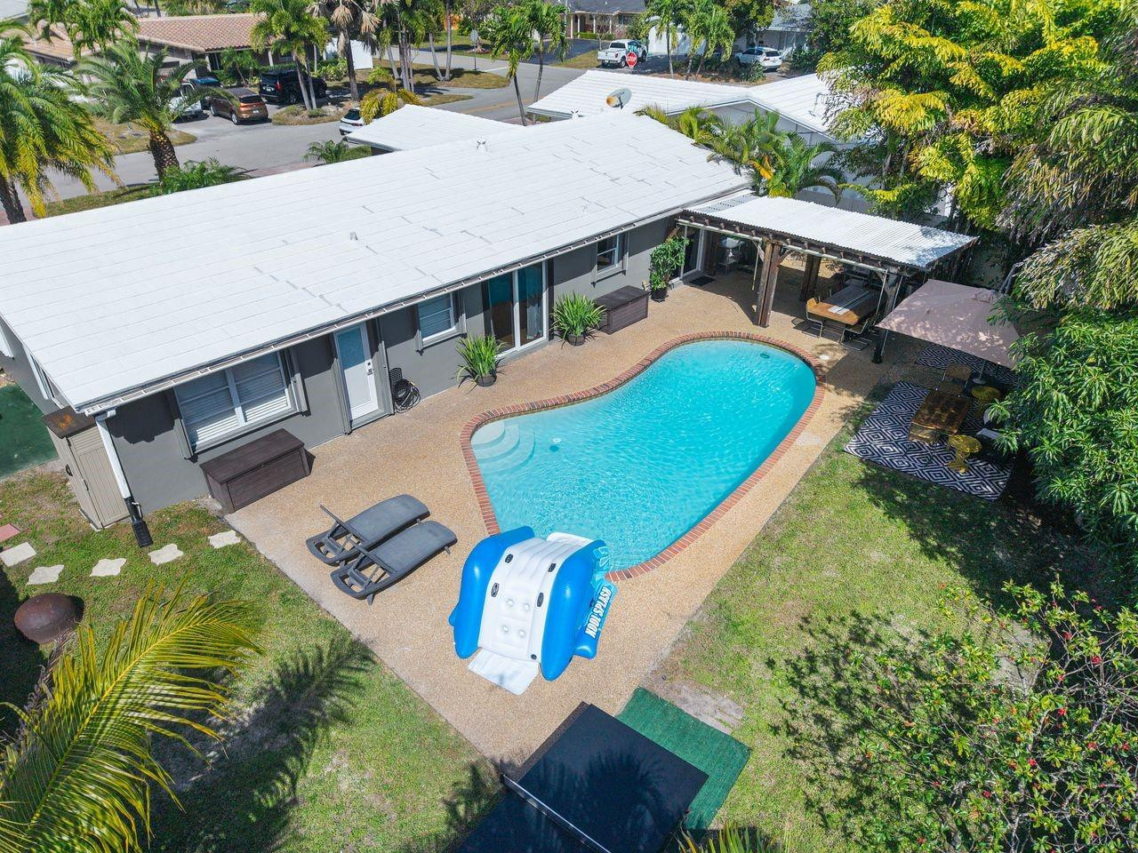 1530 NE 53rd Street