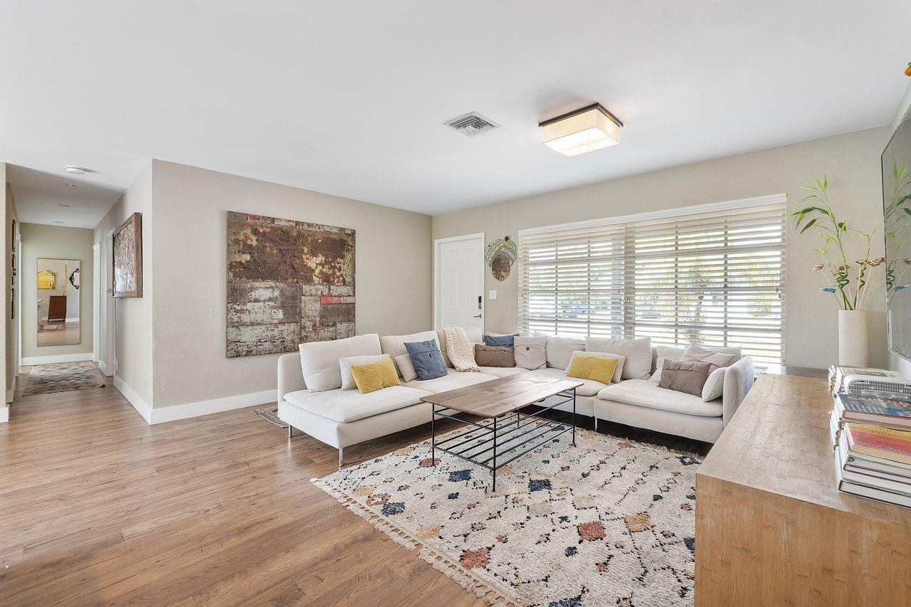 1530 NE 53rd Street