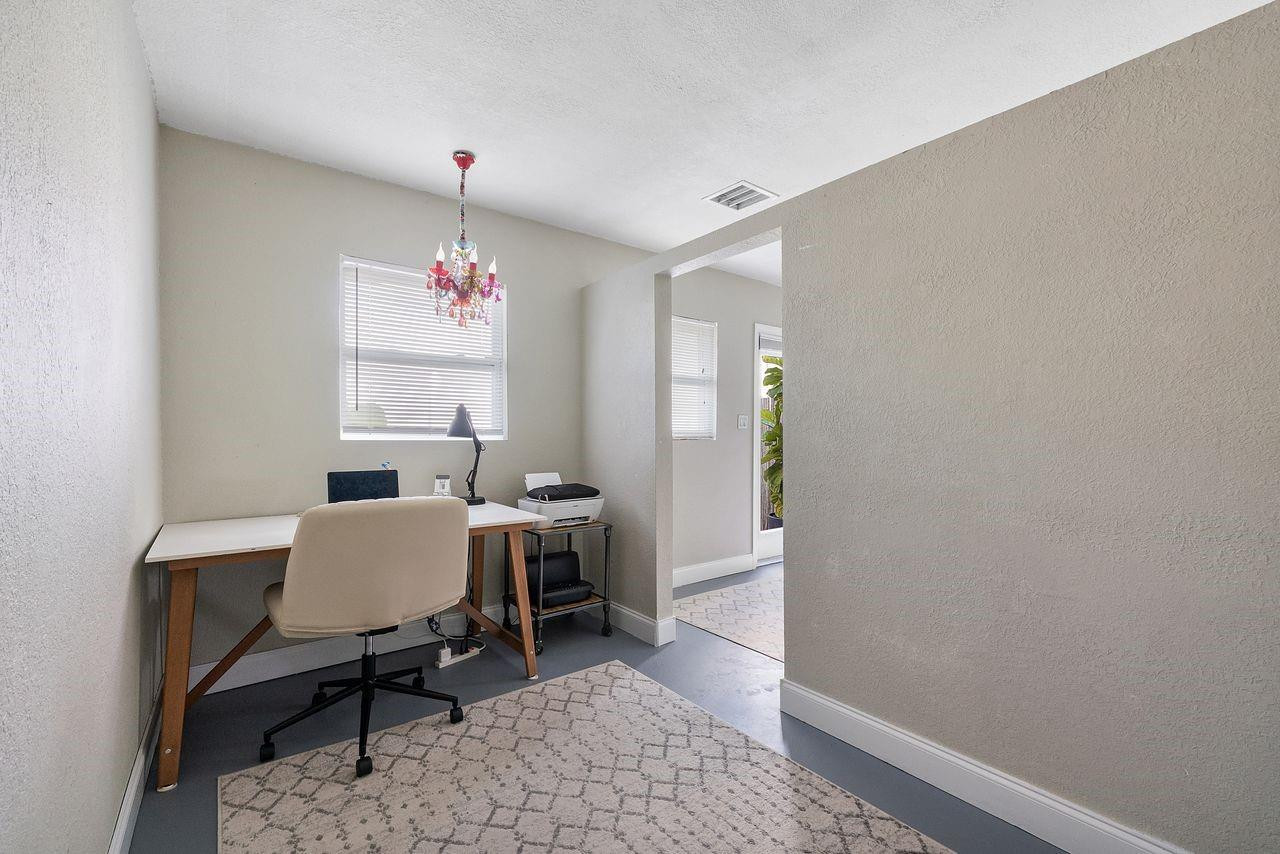 1530 NE 53rd Street