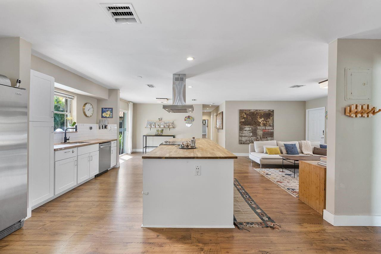 1530 NE 53rd Street
