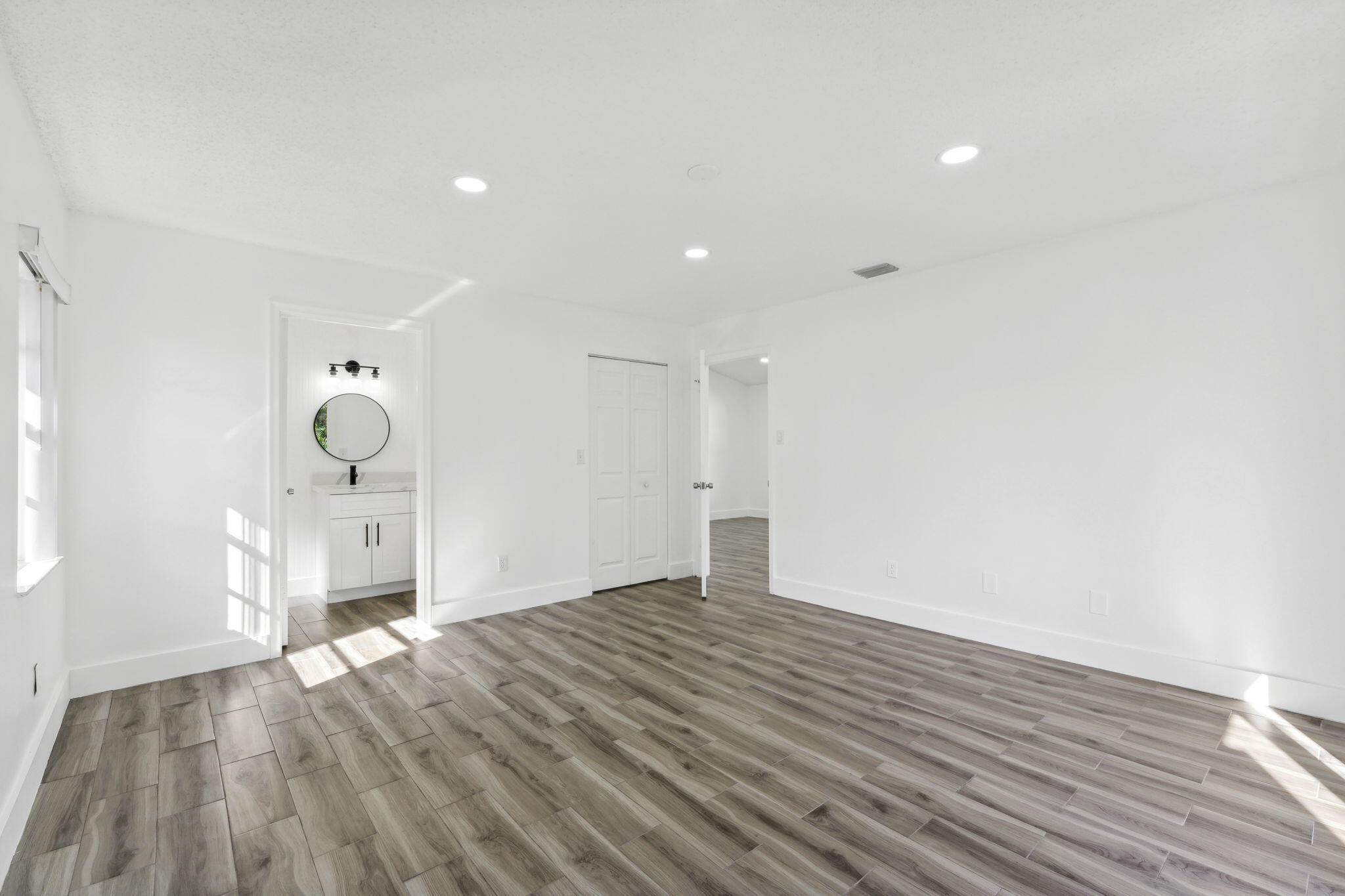 1390 Summit Run Circle