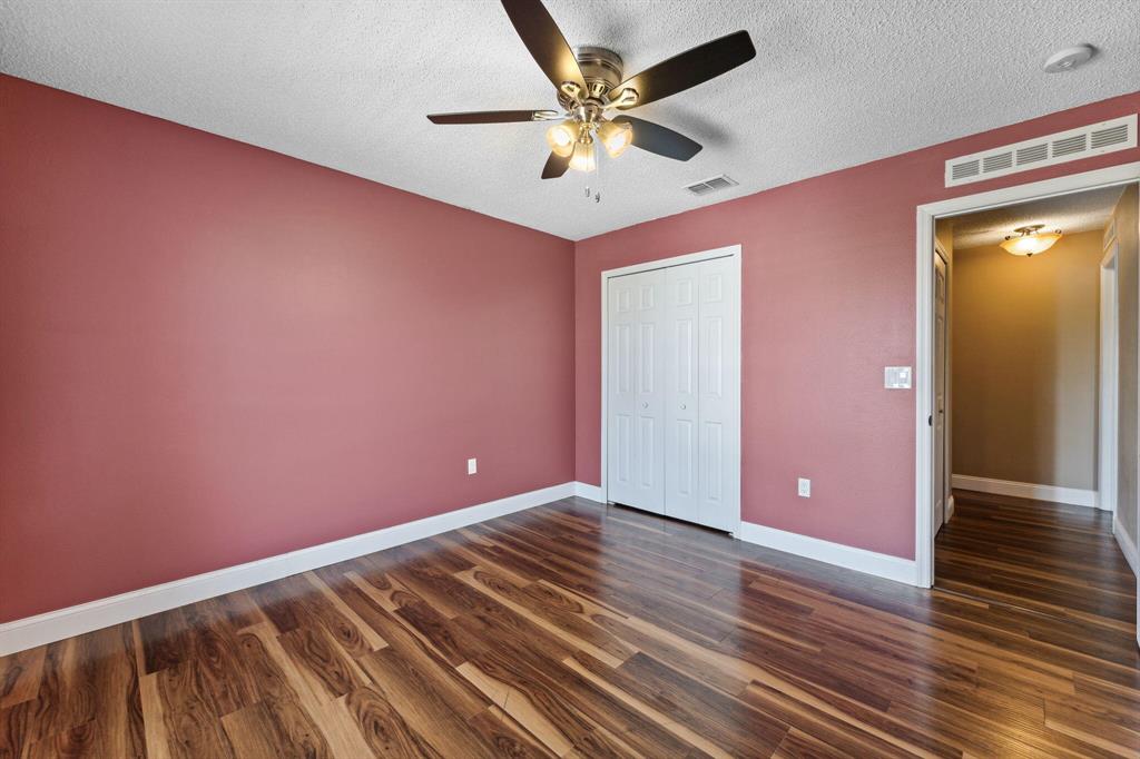 866 SW Abingdon Avenue