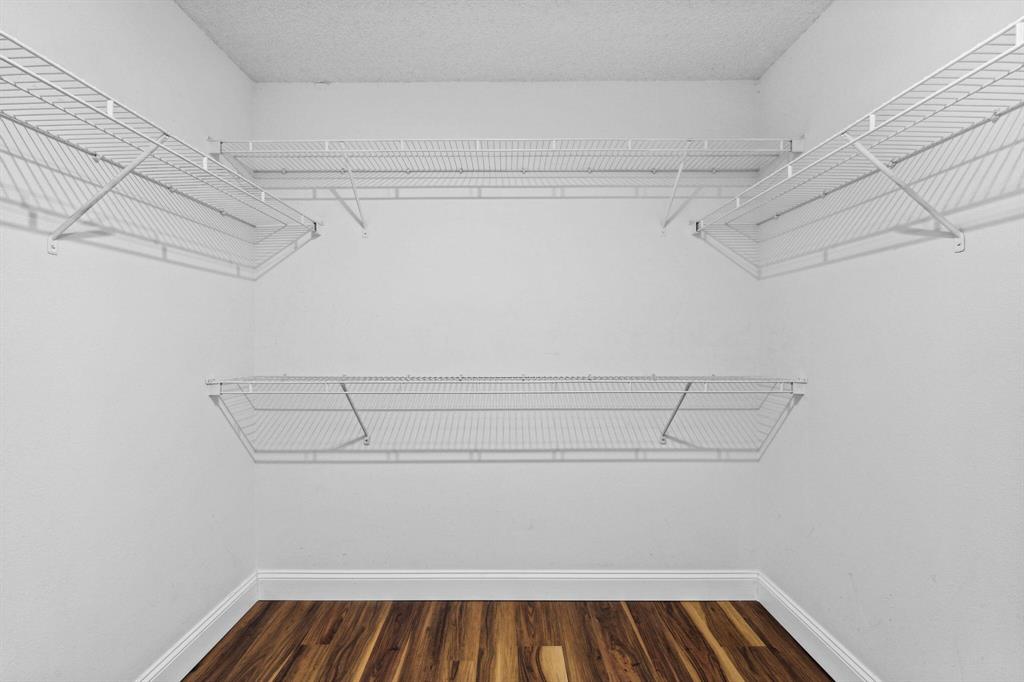 866 SW Abingdon Avenue