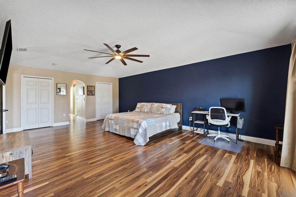 866 SW Abingdon Avenue