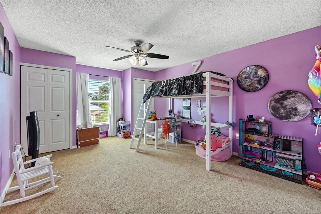 866 SW Abingdon Avenue