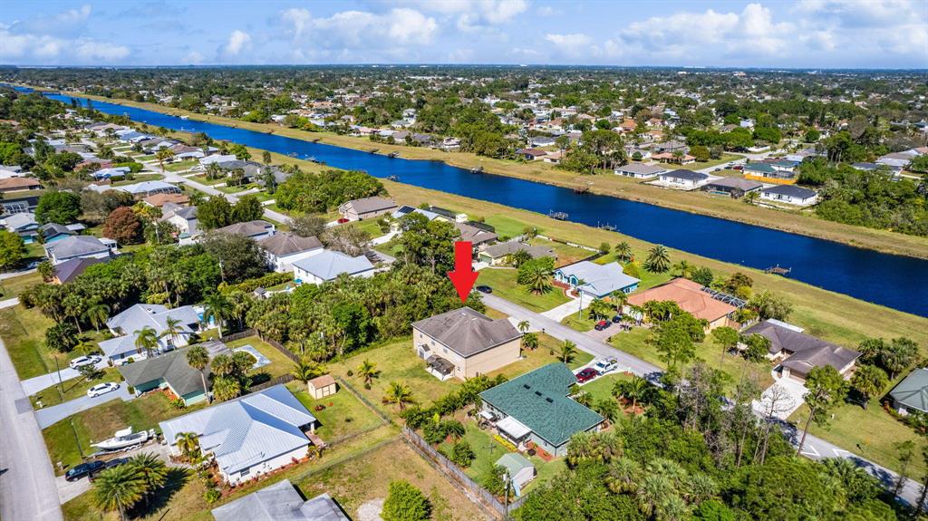 866 SW Abingdon Avenue