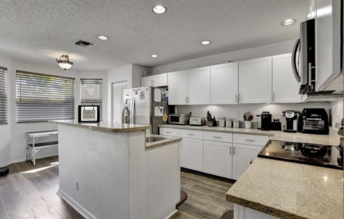 2600 NW 68th Terrace