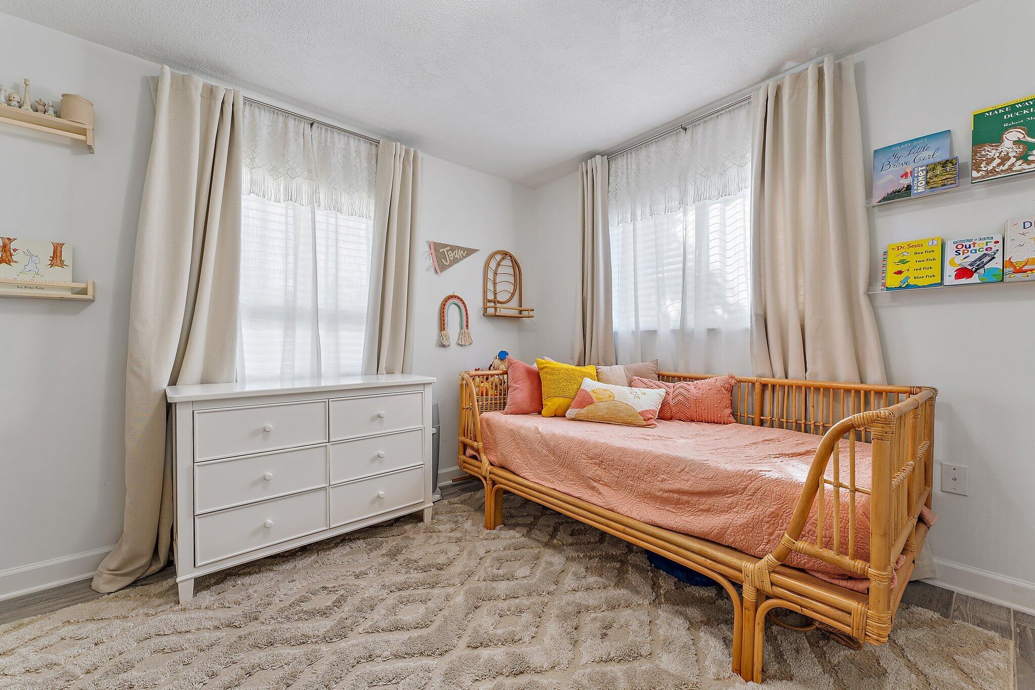 29 SE 8th Avenue