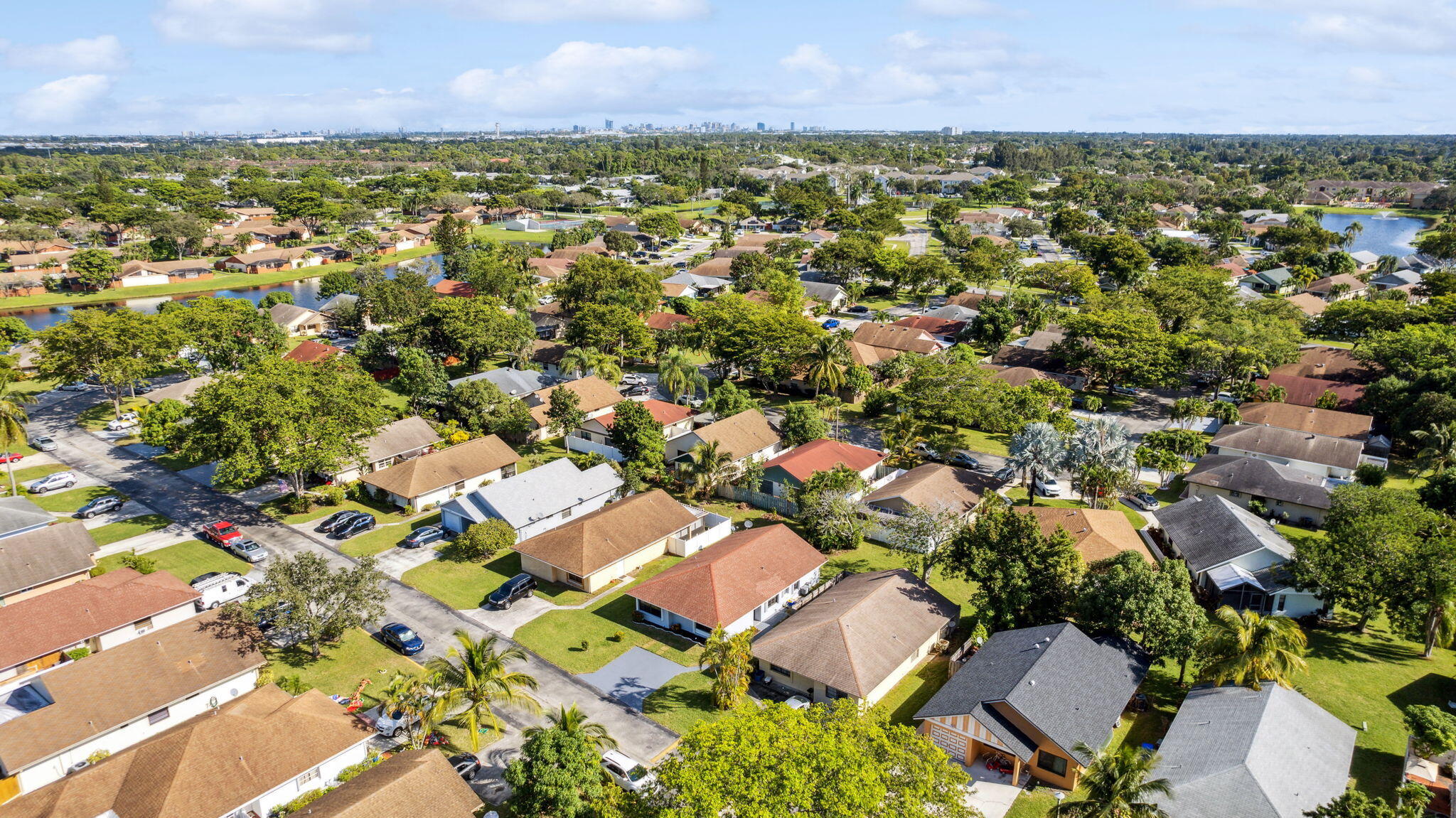 1390 Summit Run Circle