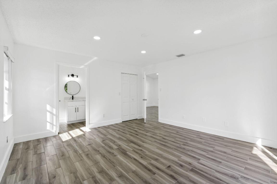 1390 Summit Run Circle